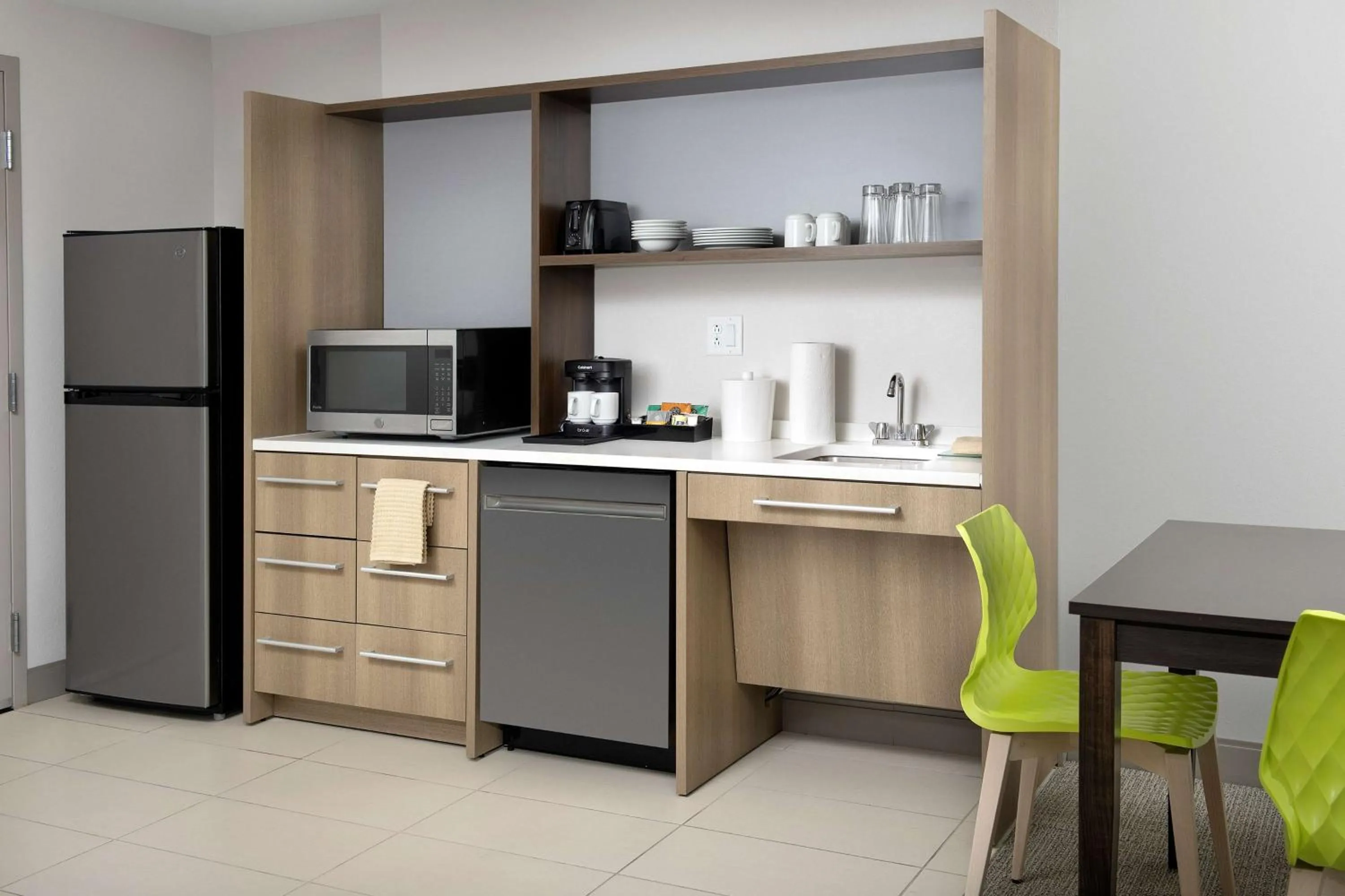 Kitchen or kitchenette in Home2 Suites by Hilton Orlando Downtown, FL