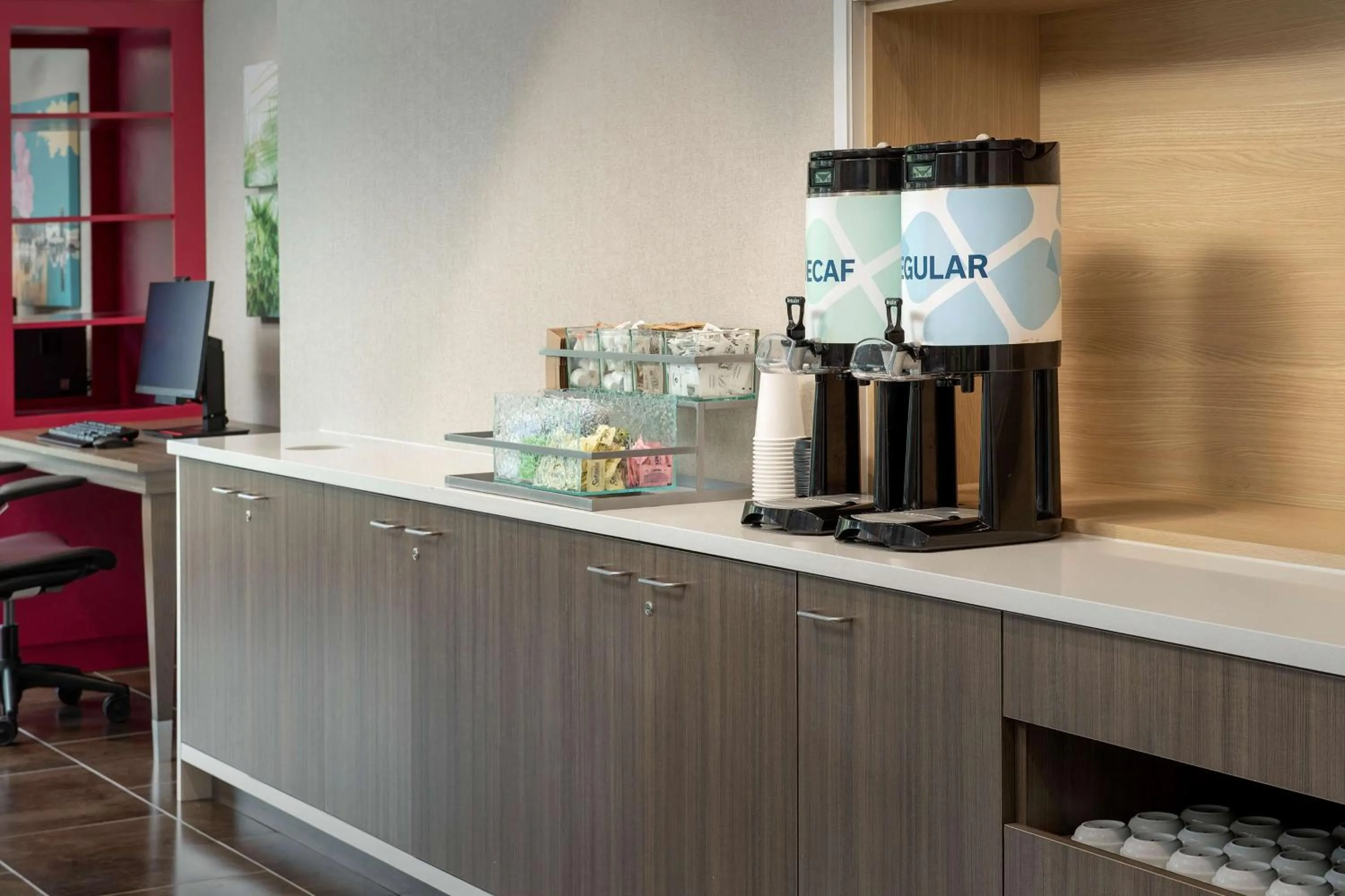 Dining area in Home2 Suites by Hilton Orlando Downtown, FL