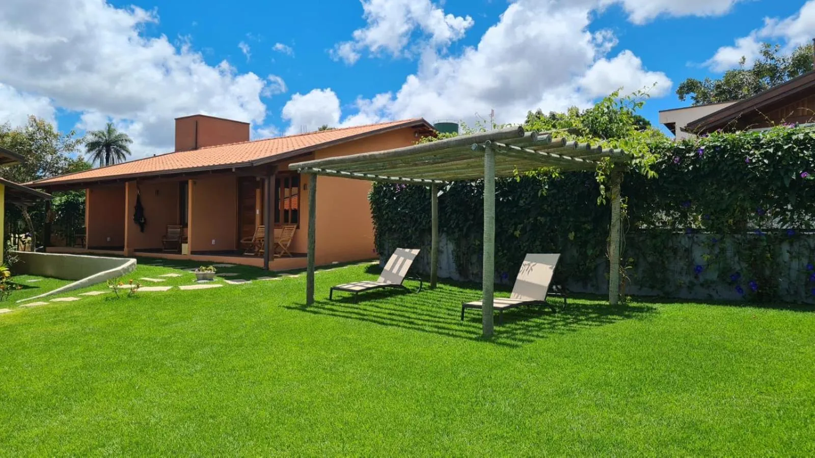 Property building in Pousada Camarás