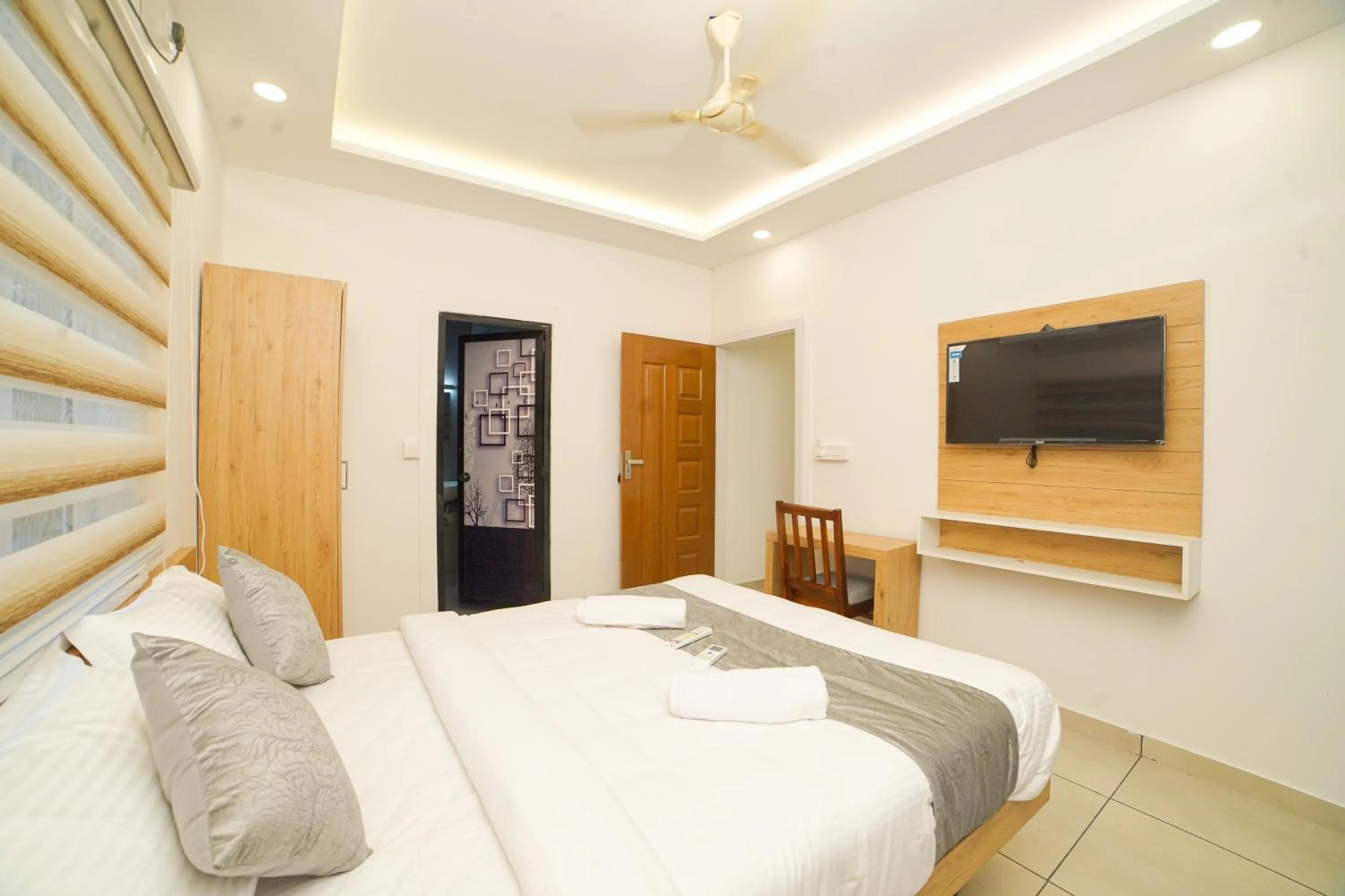 Bed in Oceana Hills Residency