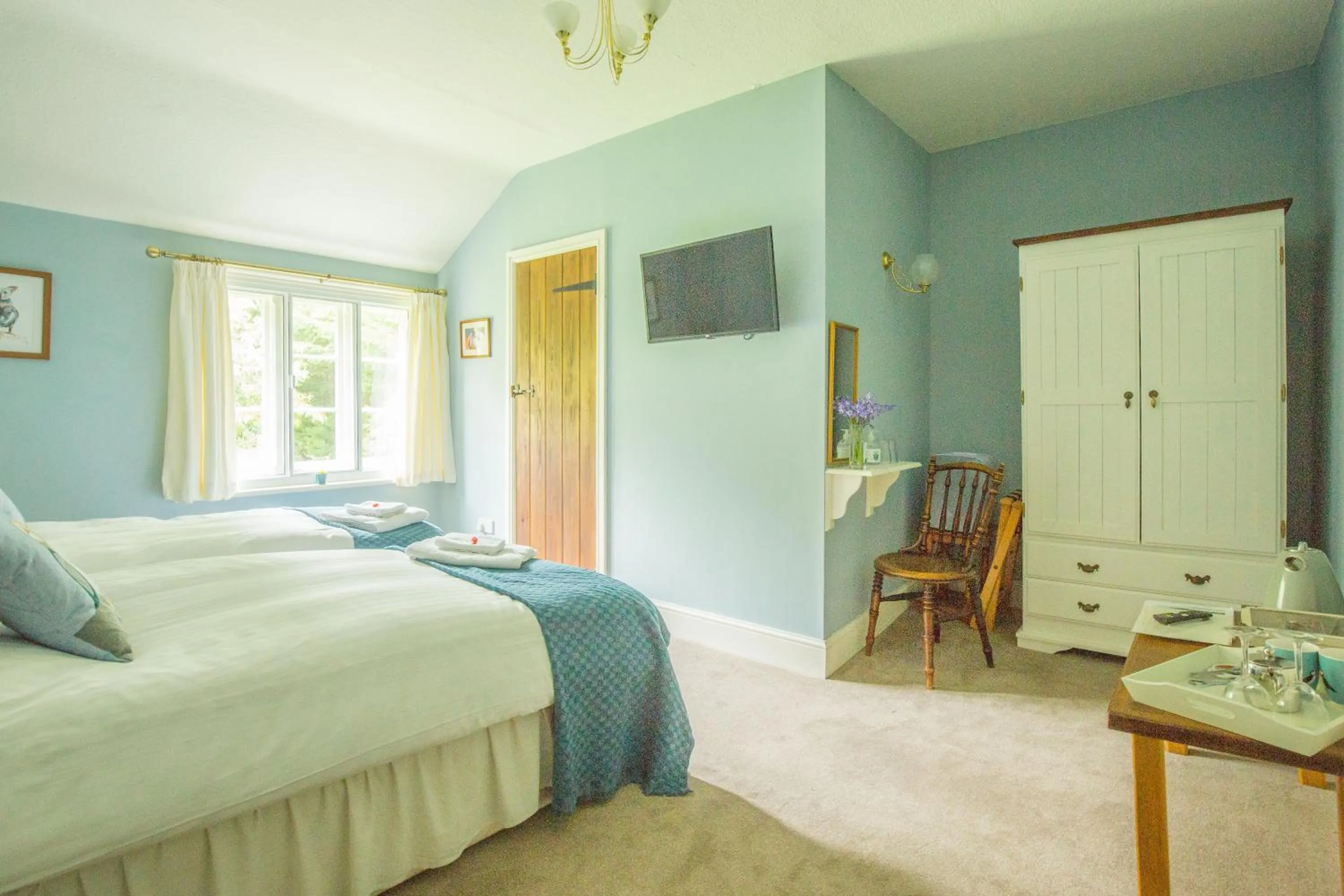 Bed in Lower House B&B and Cottages, Adforton