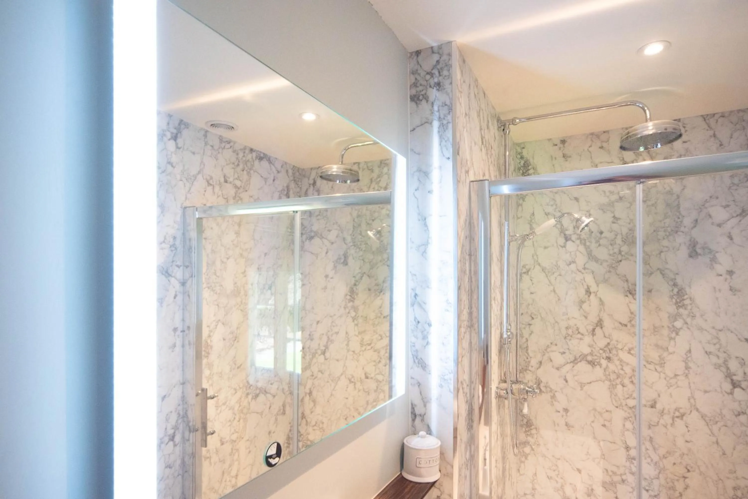 Shower in Lower House B&B and Cottages, Adforton