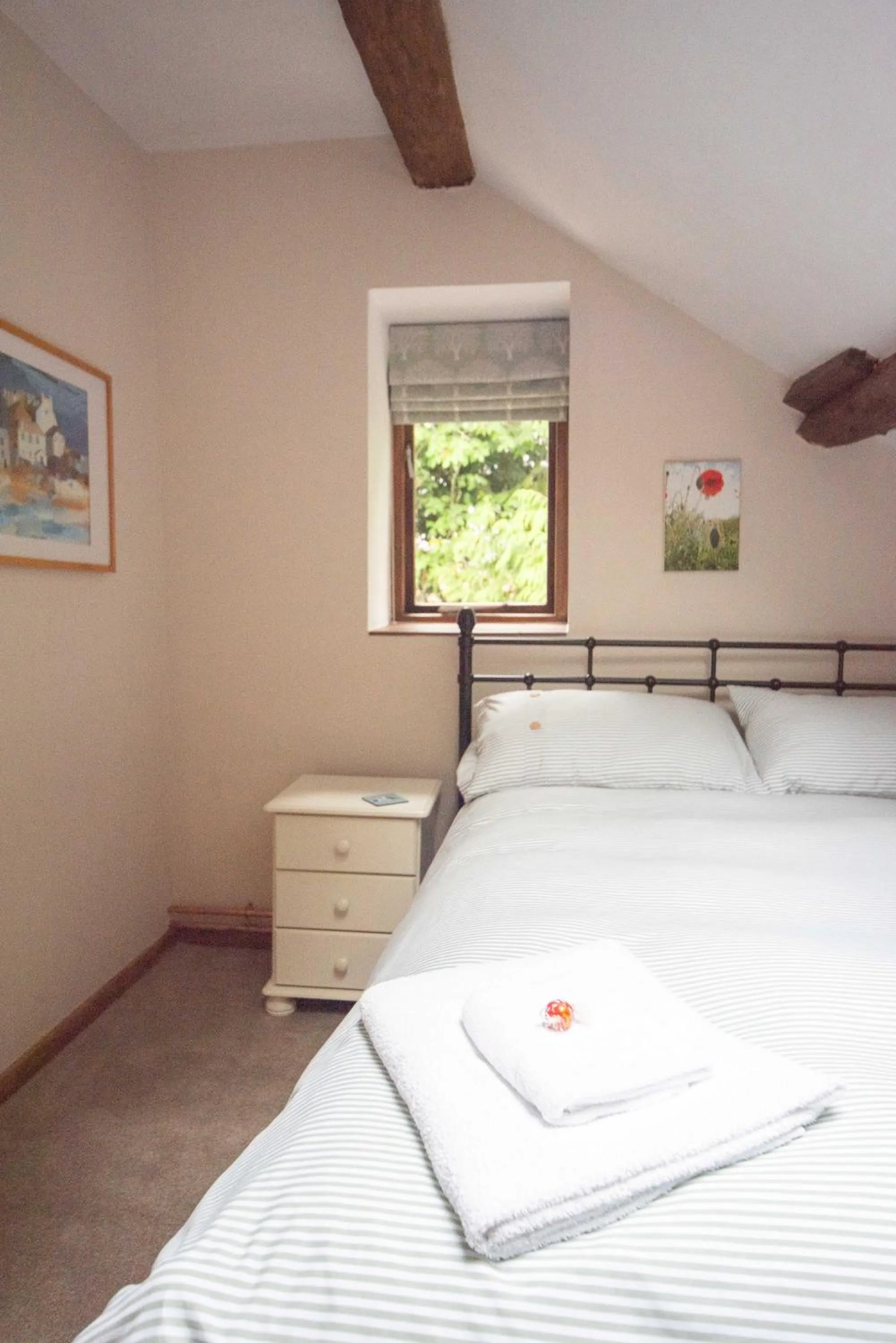 Bed in Lower House B&B and Cottages, Adforton