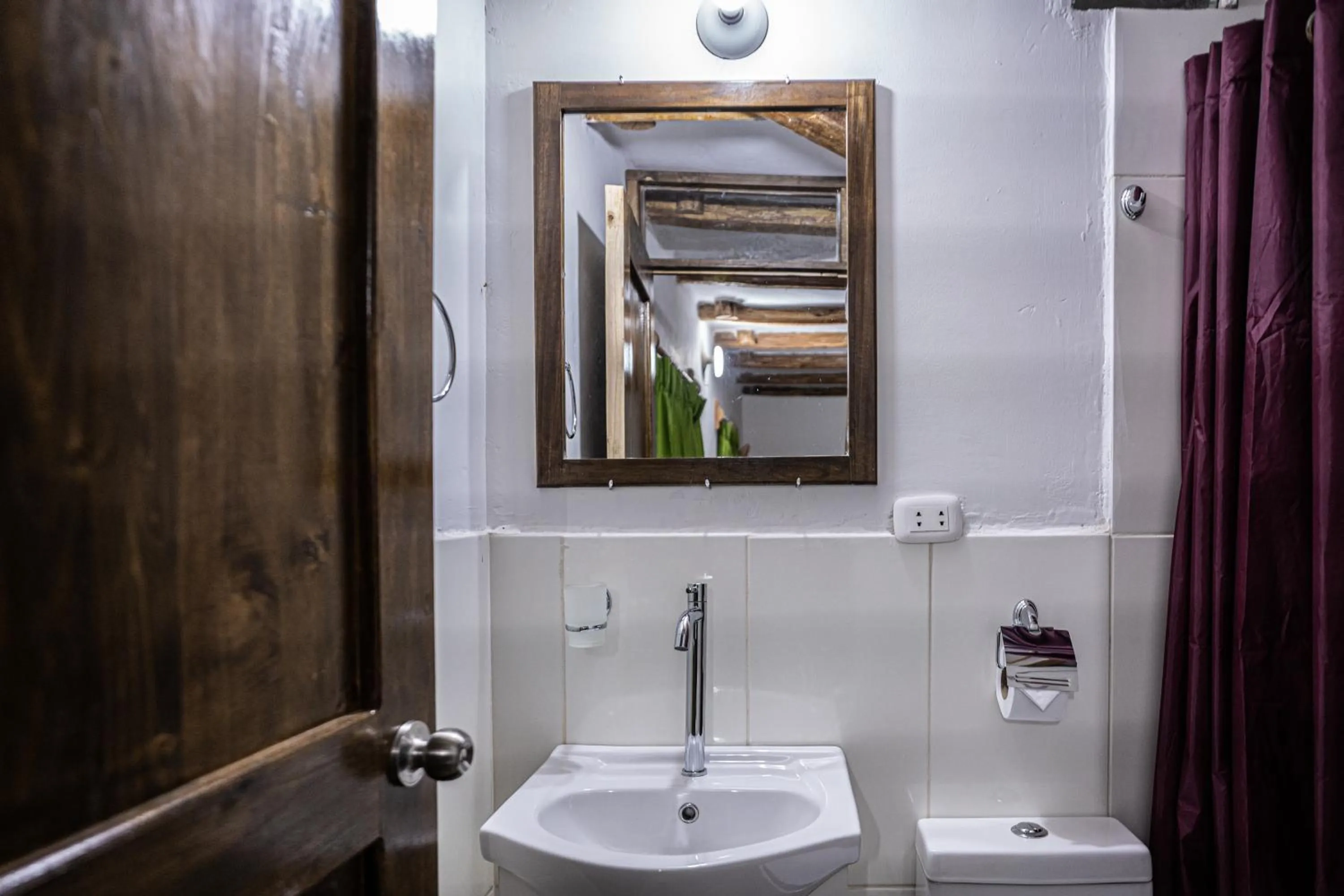 Bathroom in MAMA GREEN HOSTAL - Eco Andean Experience and Permaculture Farm - Vegetarian Breakfast