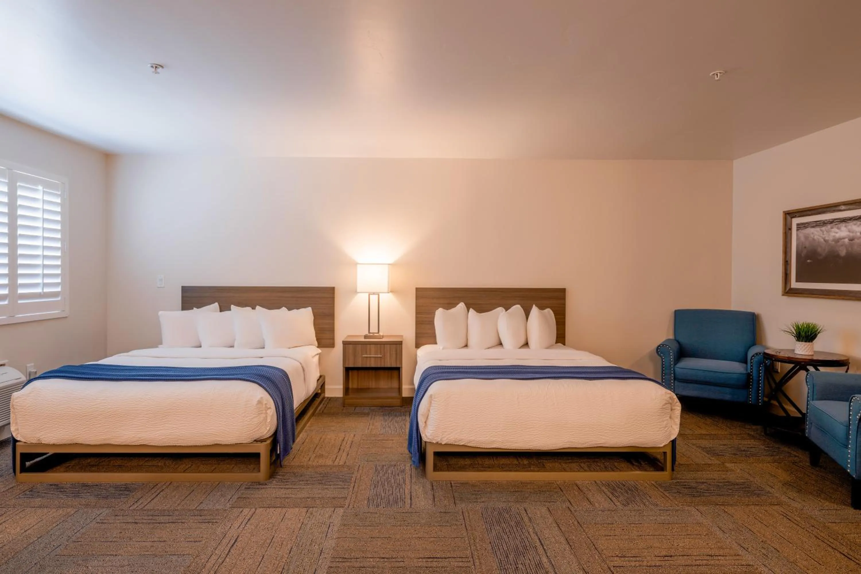 Bed in Inn At Moss Landing Point