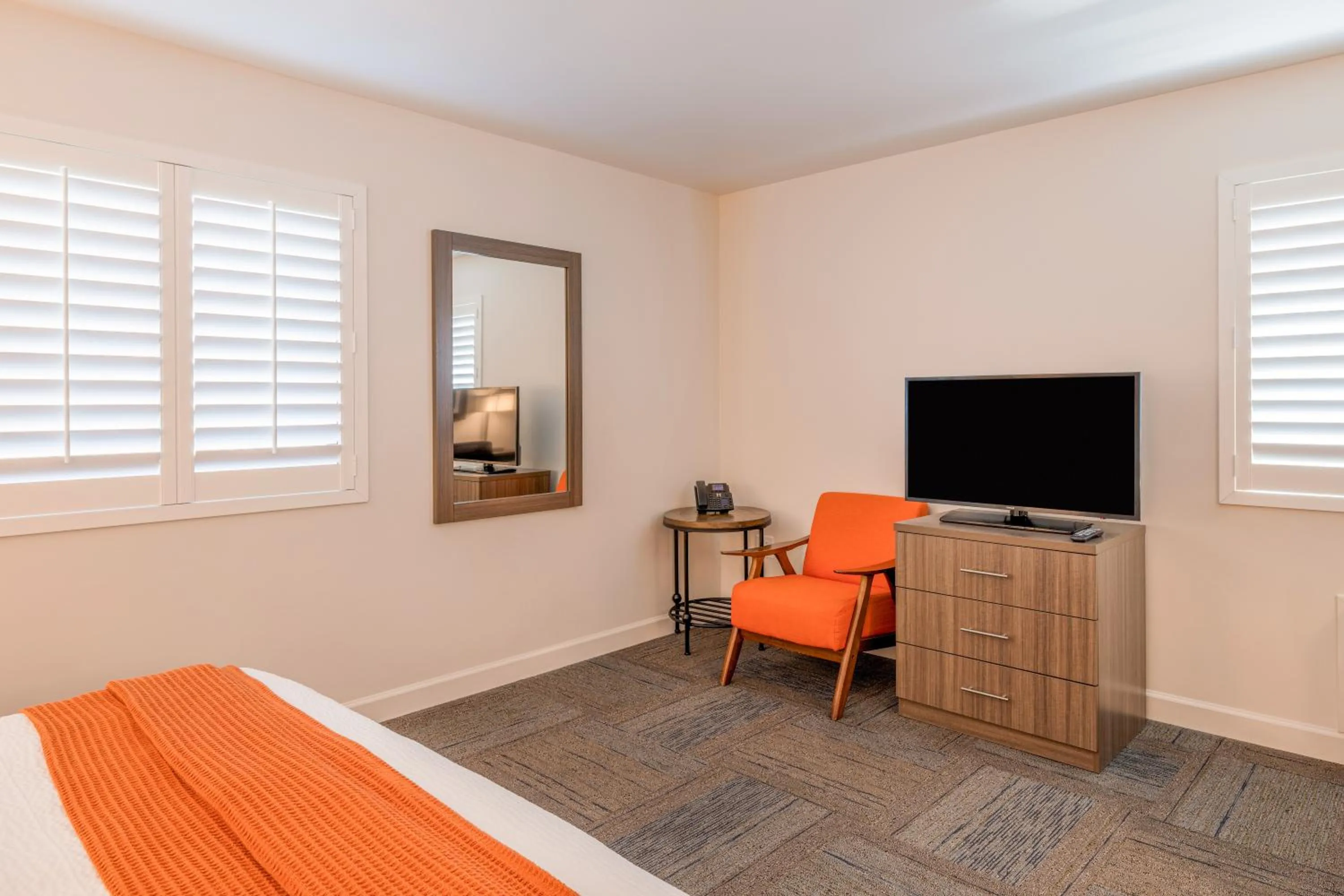 Bed in Inn At Moss Landing Point