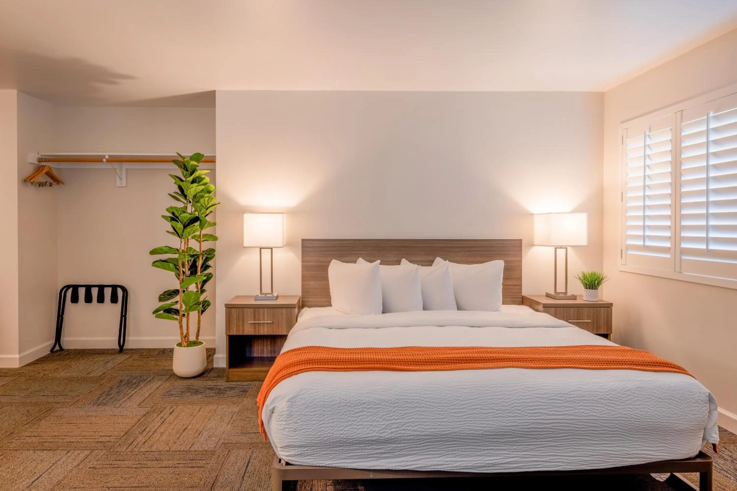 Bed in Inn At Moss Landing Point