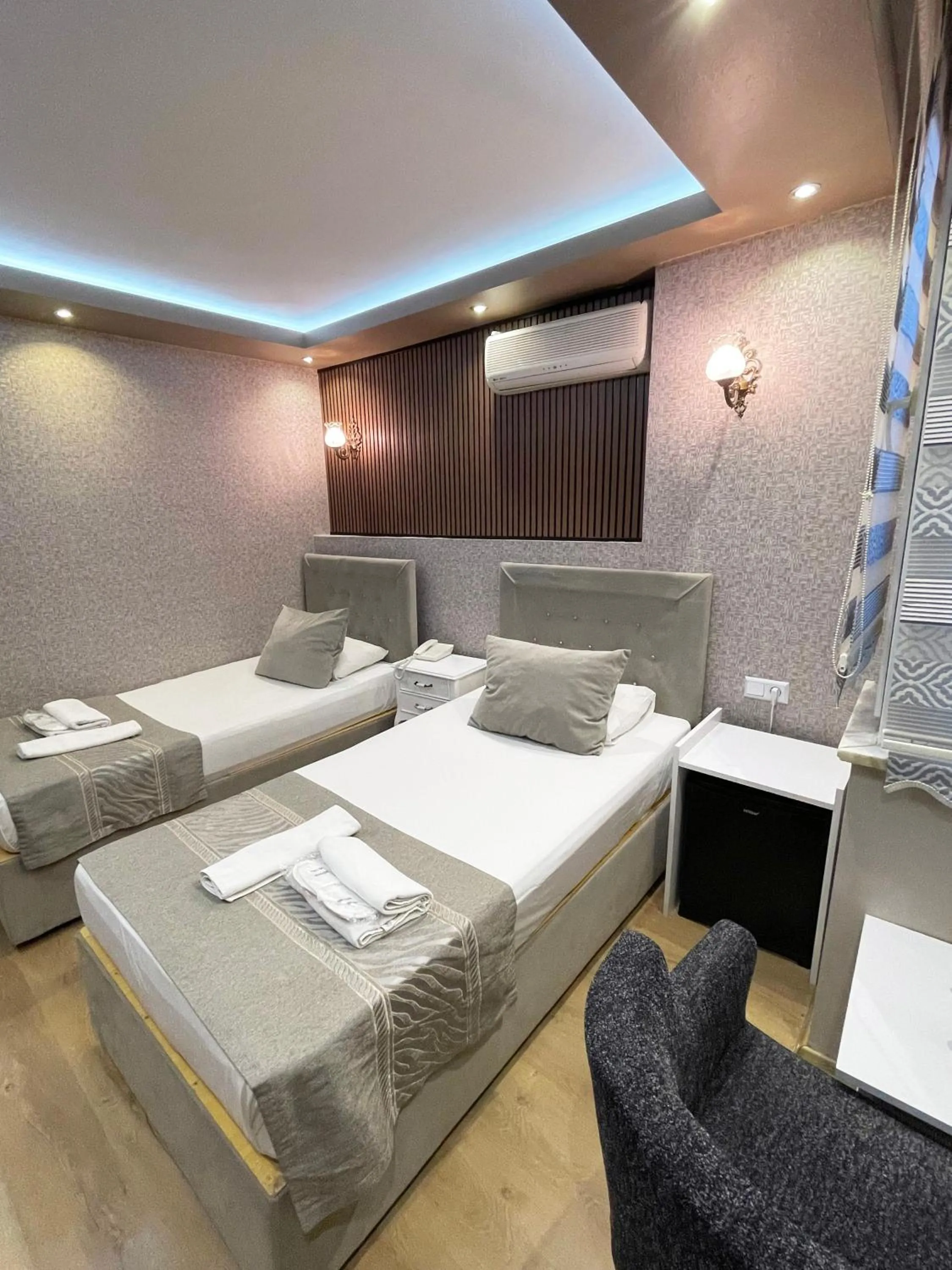 Photo of the whole room, Bed in ÜSKÜDAR OTEL