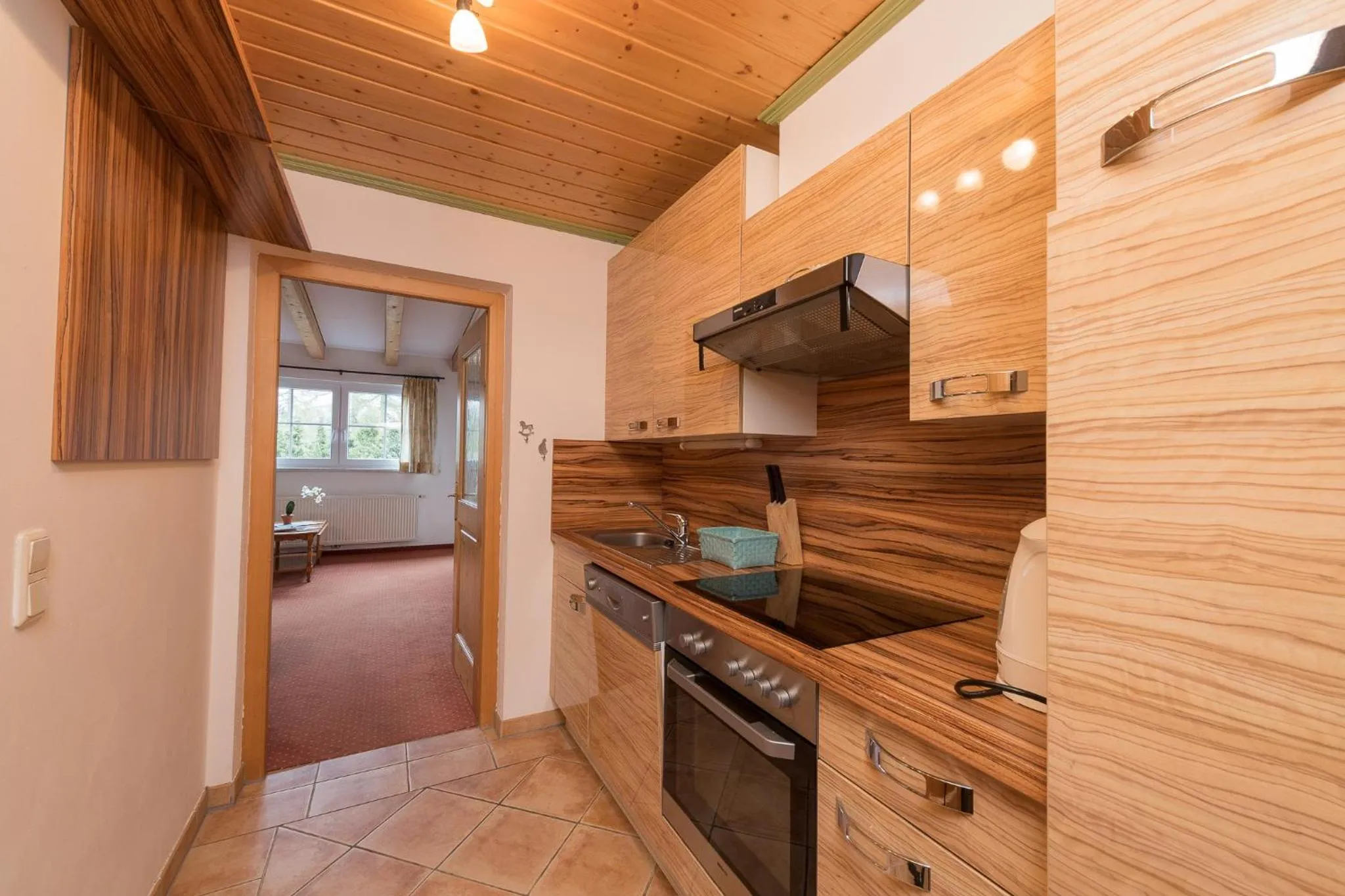 Kitchen or kitchenette in Landhaus Charlotte Apartments Tirol