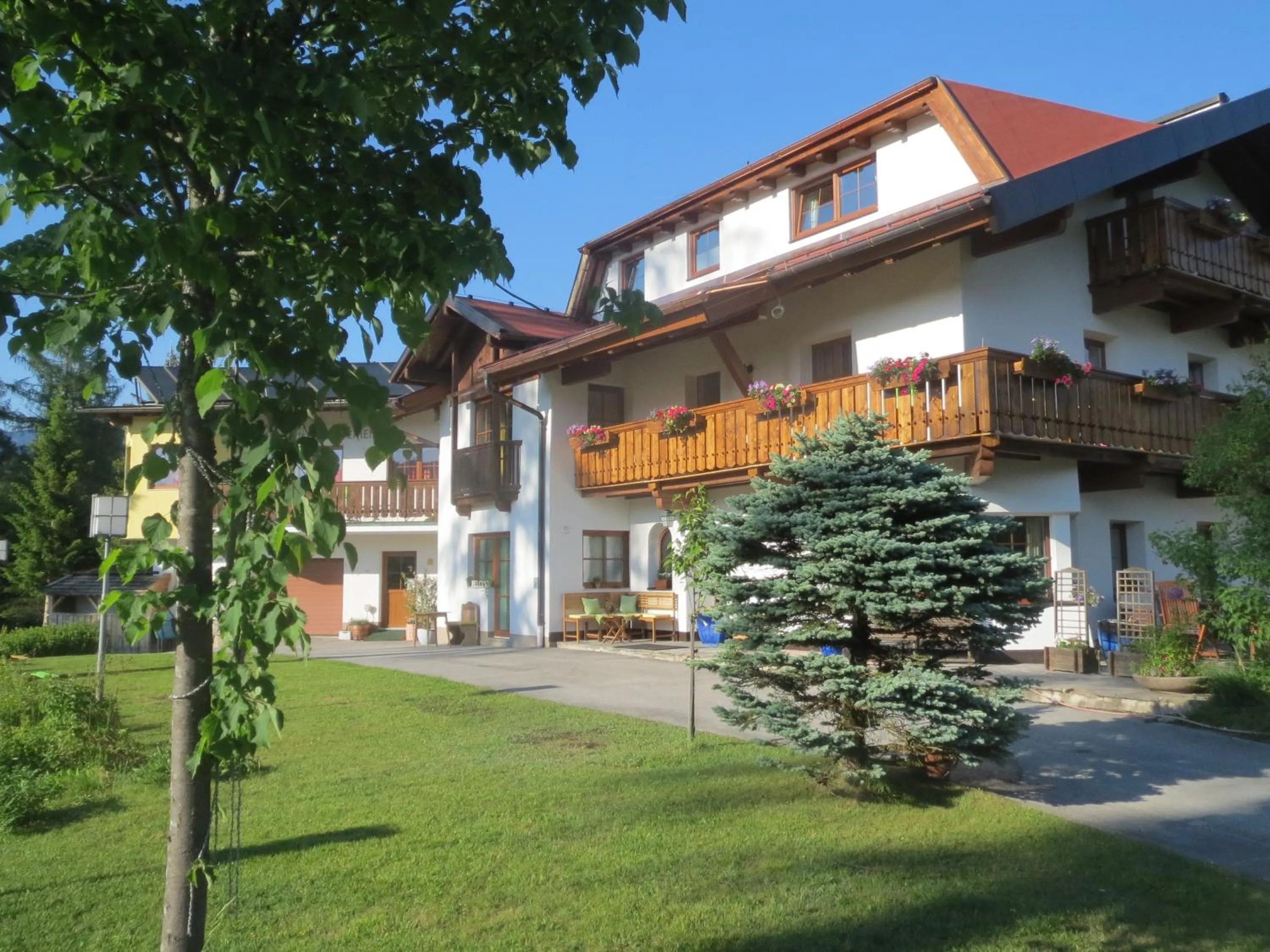 Facade/entrance in Landhaus Charlotte Apartments Tirol