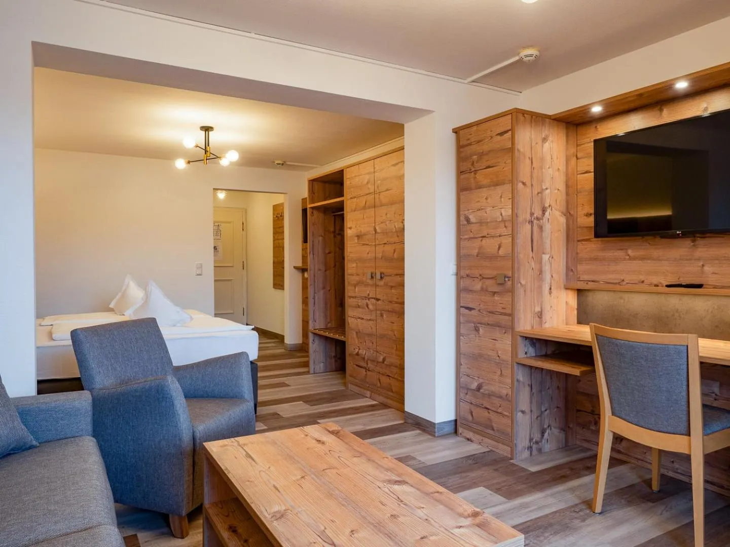 Photo of the whole room, Bed in Hotel Geiger