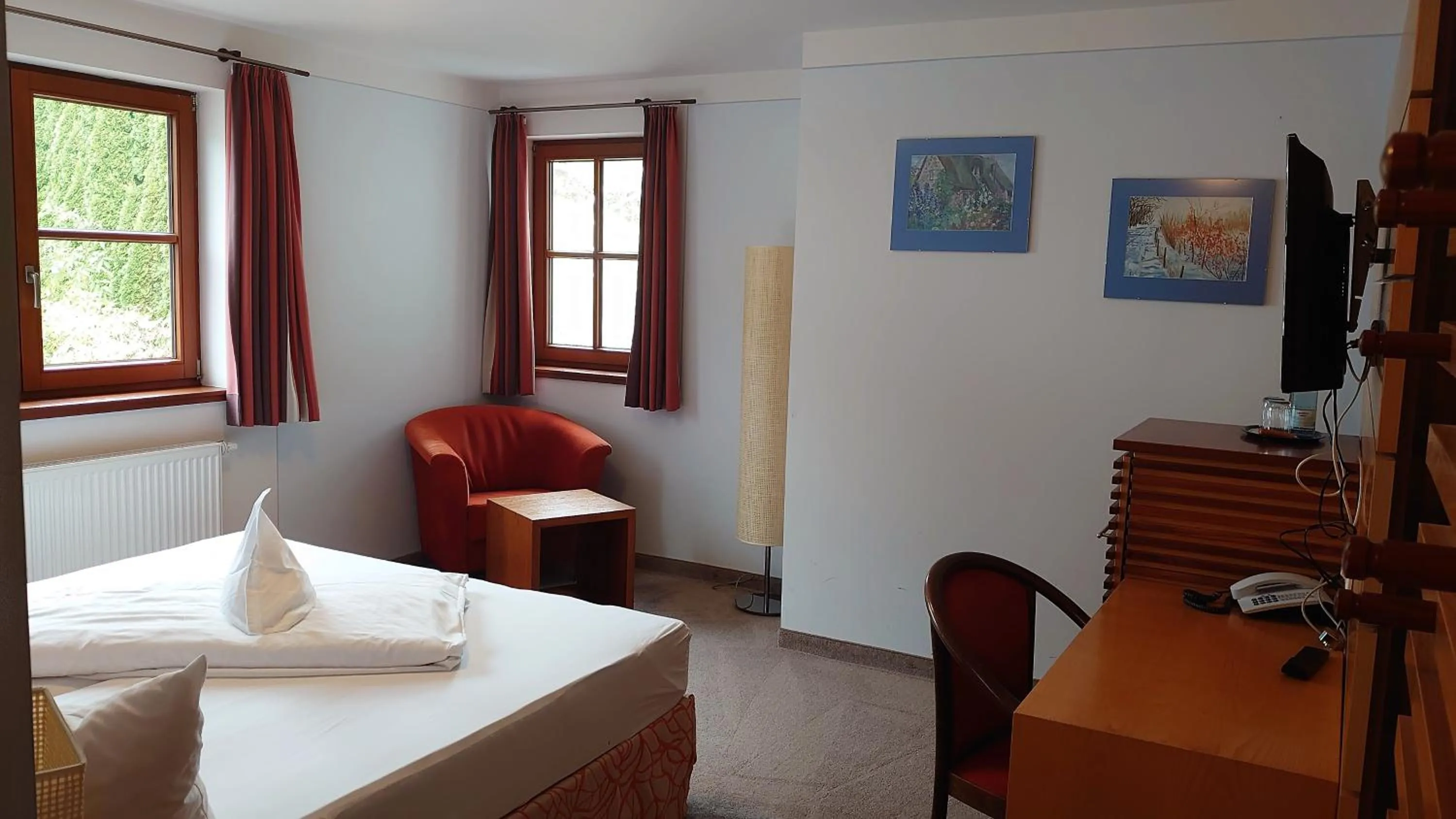 Photo of the whole room, Bed in Hotel Geiger