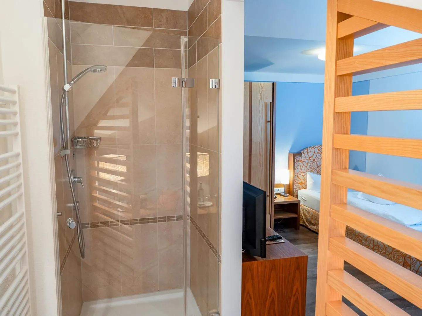 Shower in Hotel Geiger