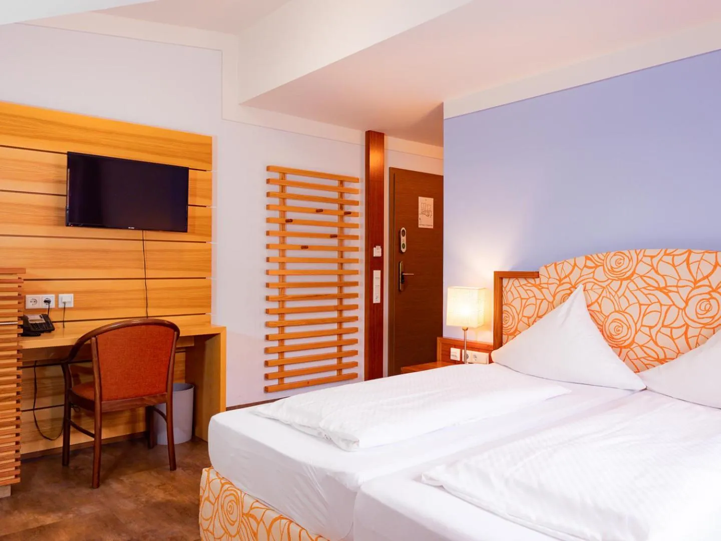 TV and multimedia, Bed in Hotel Geiger