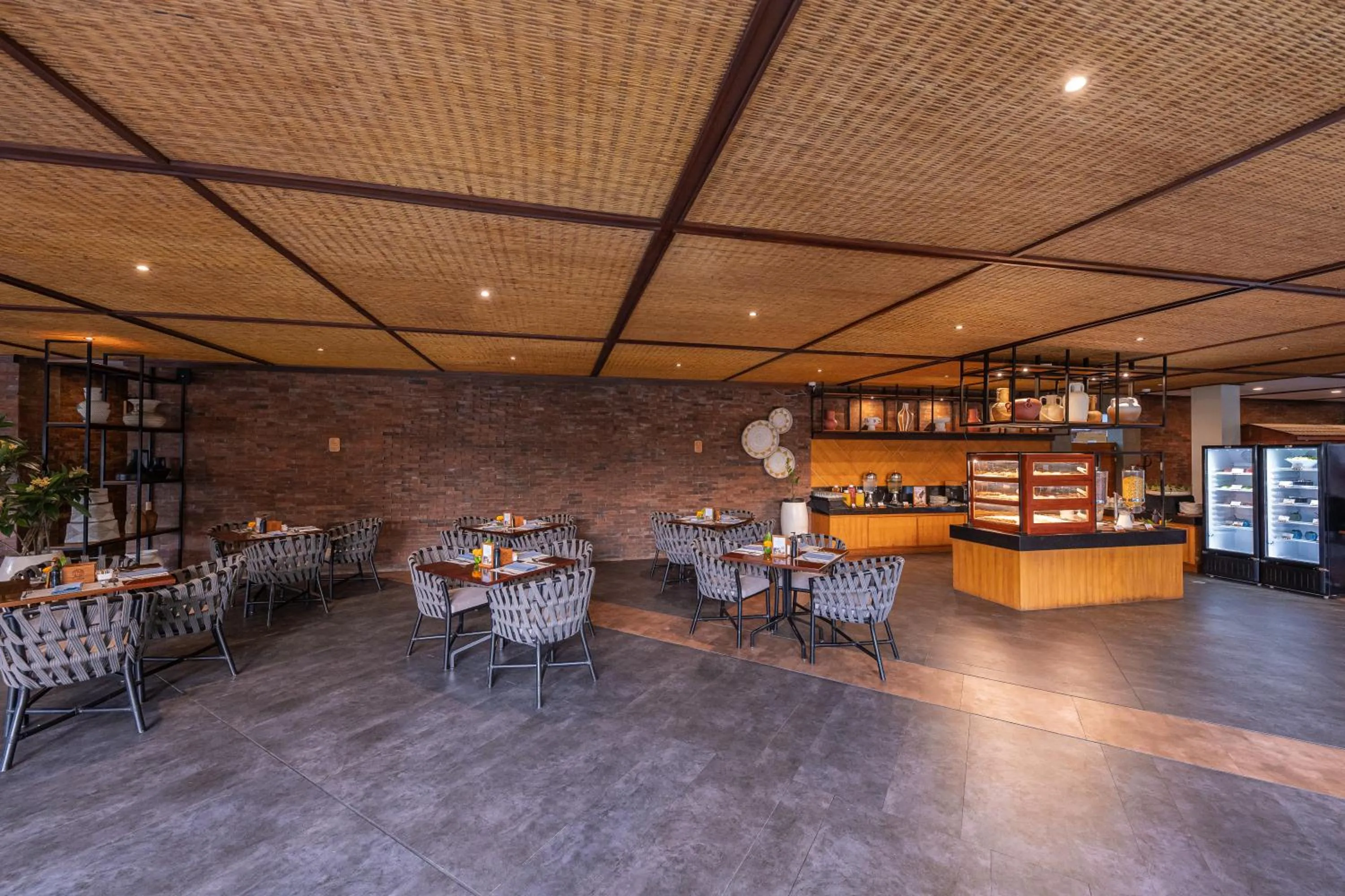 Restaurant/places to eat in Kayumas Seminyak Resort