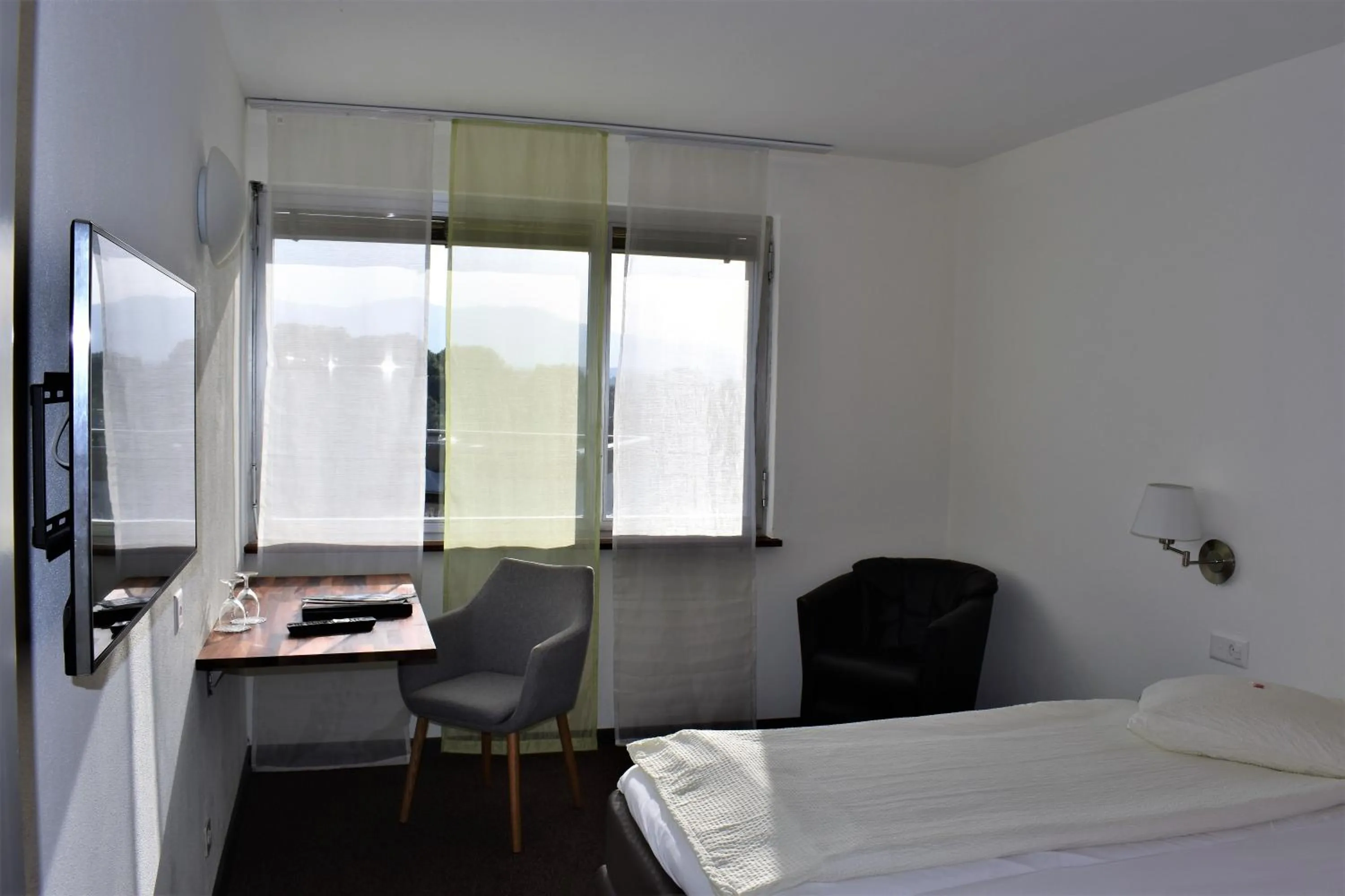 Photo of the whole room, Bed in Hotel AM Schloss