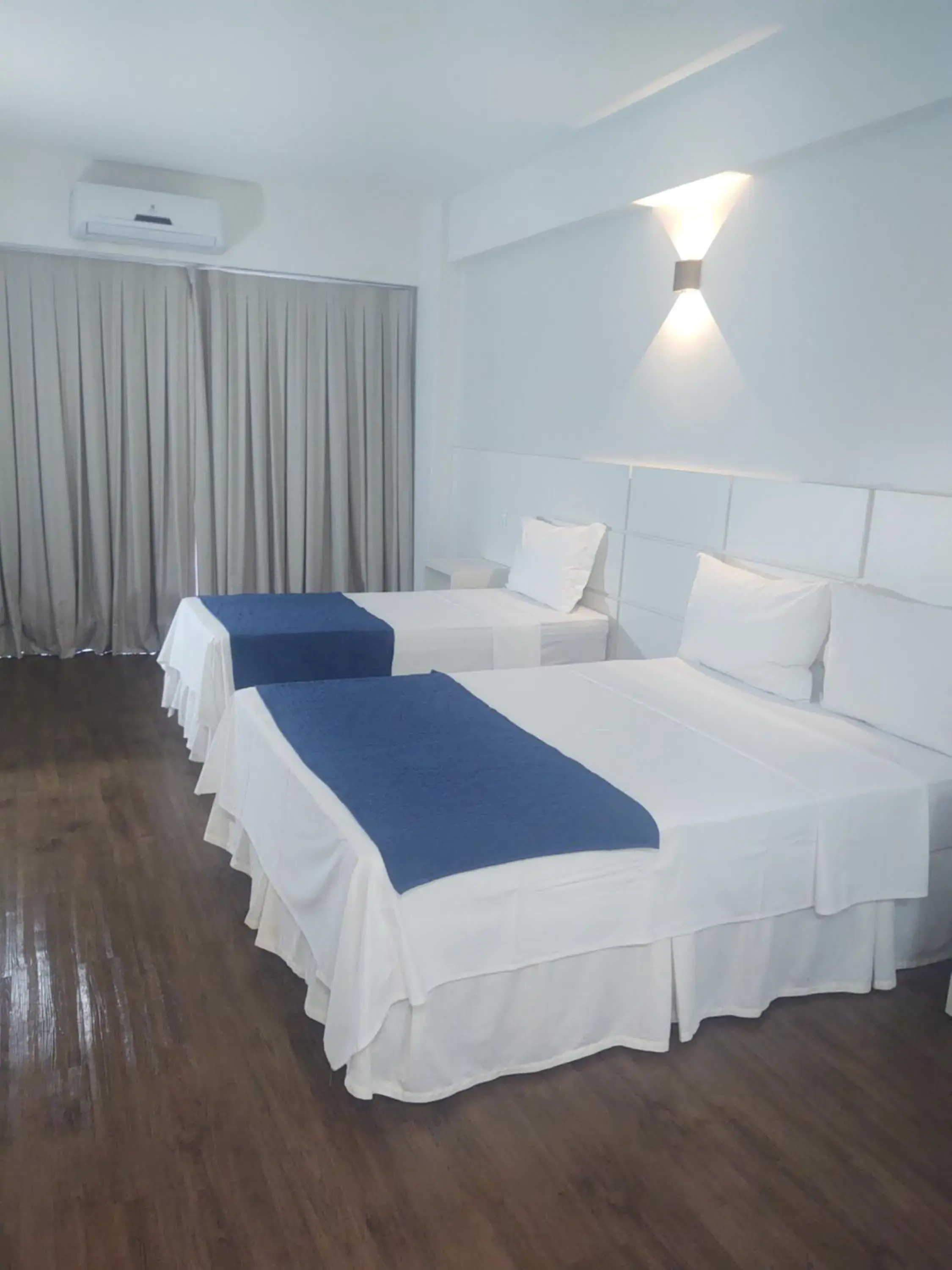 Large Twin Room - single occupancy in Hotel Quartzo Large Twin Room - single occupancy in Hotel Quartzo