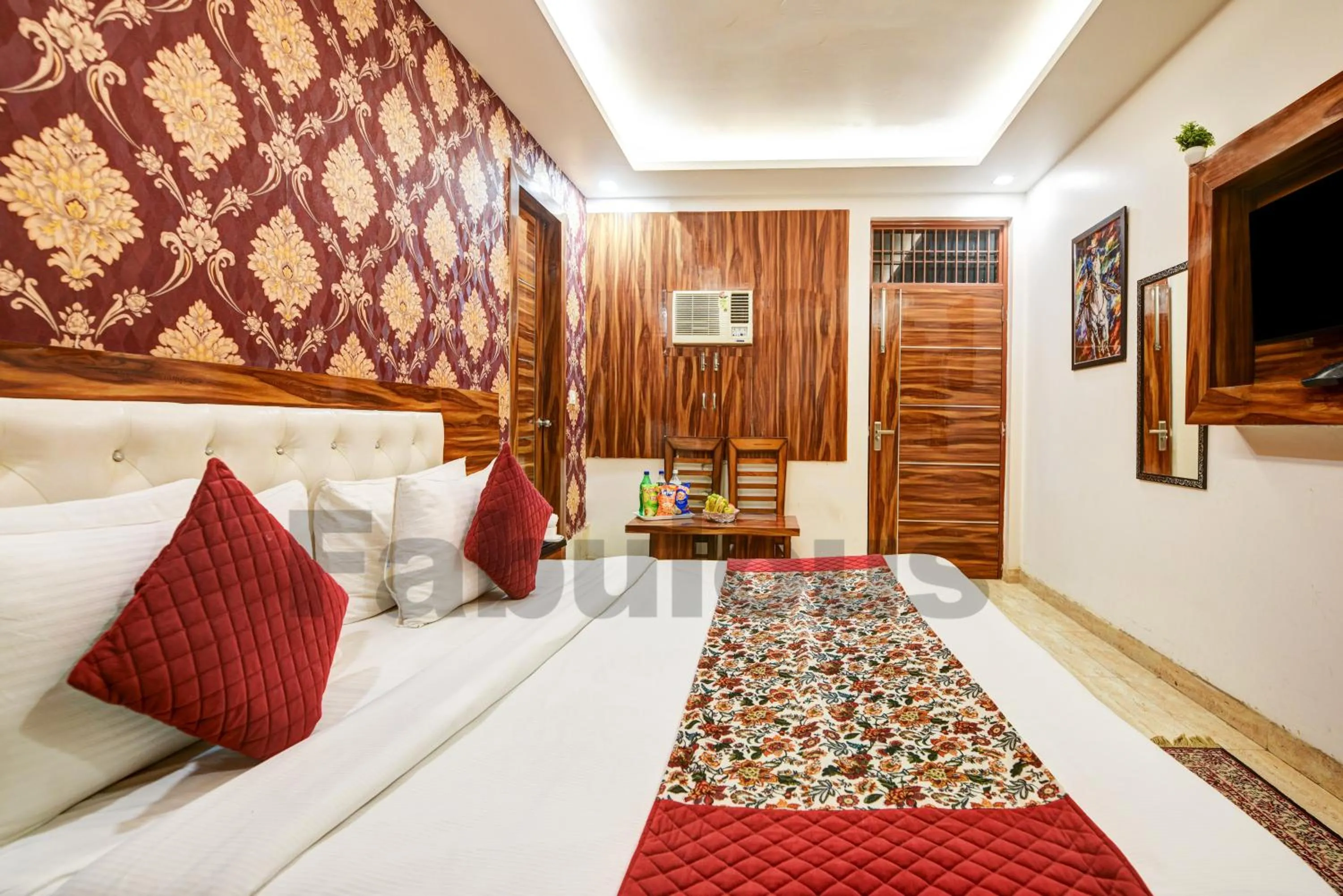 Bed in Hotel Fabulous - Delhi International Airport