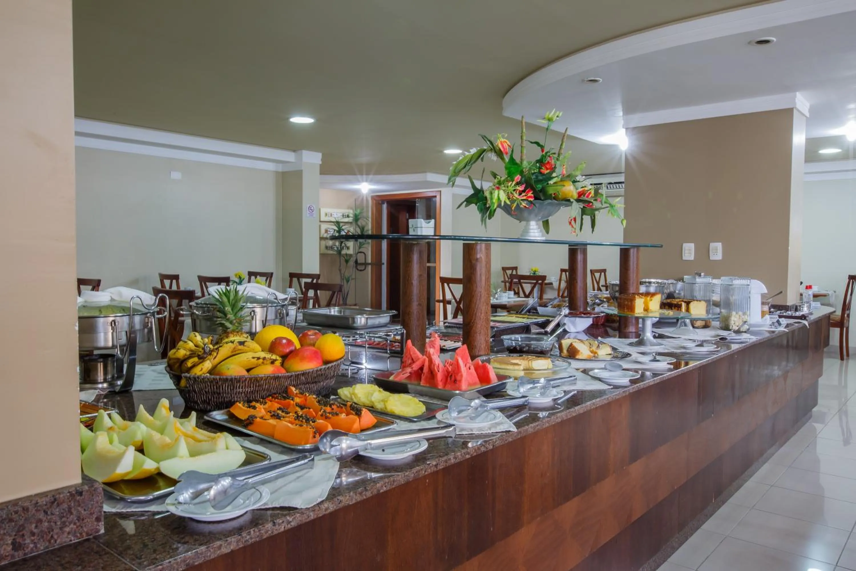 Buffet breakfast in Copas Executive Hotel