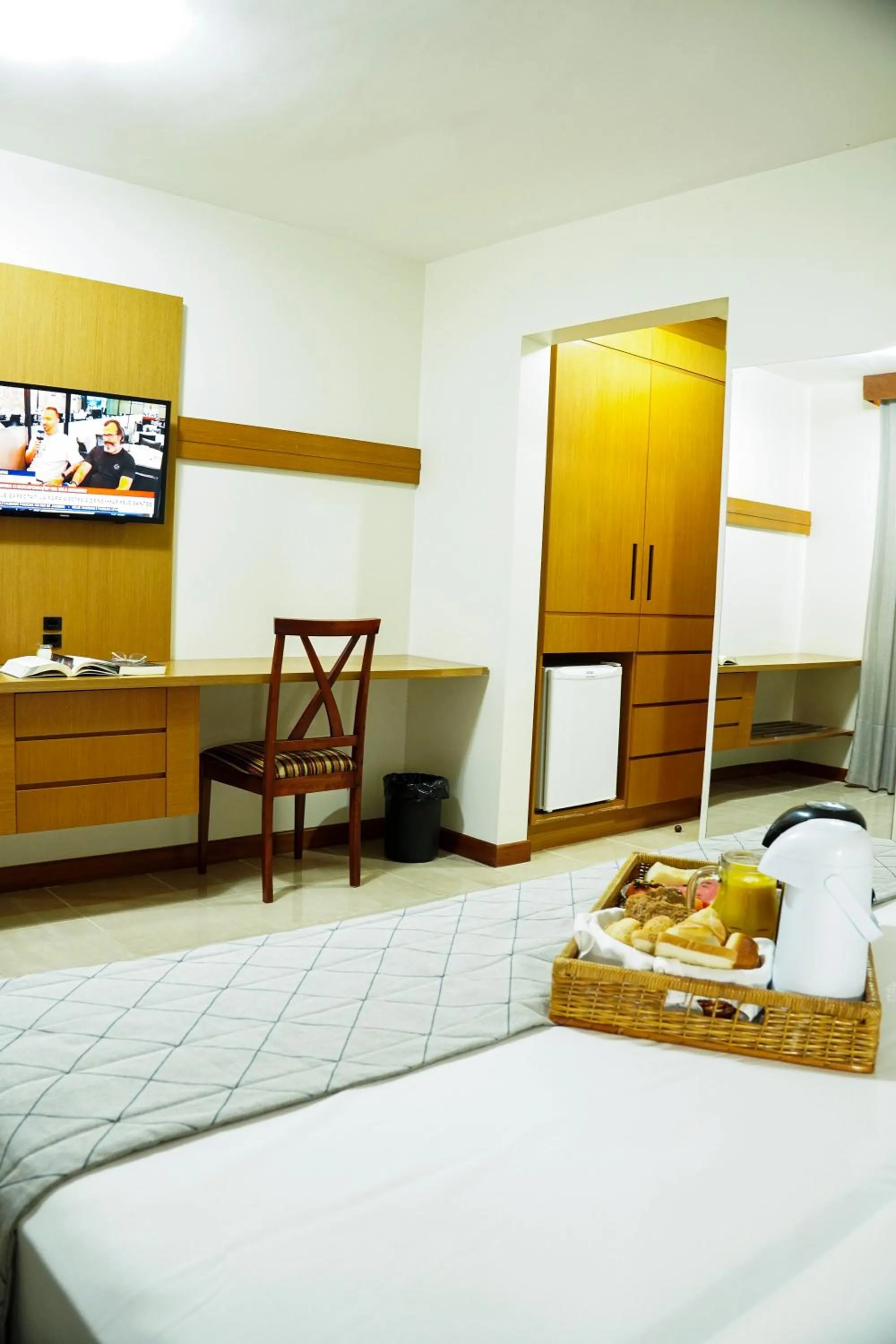 TV and multimedia, Bed in Copas Executive Hotel