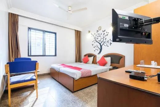 Photo of the whole room, Bed in hotelpearlinn