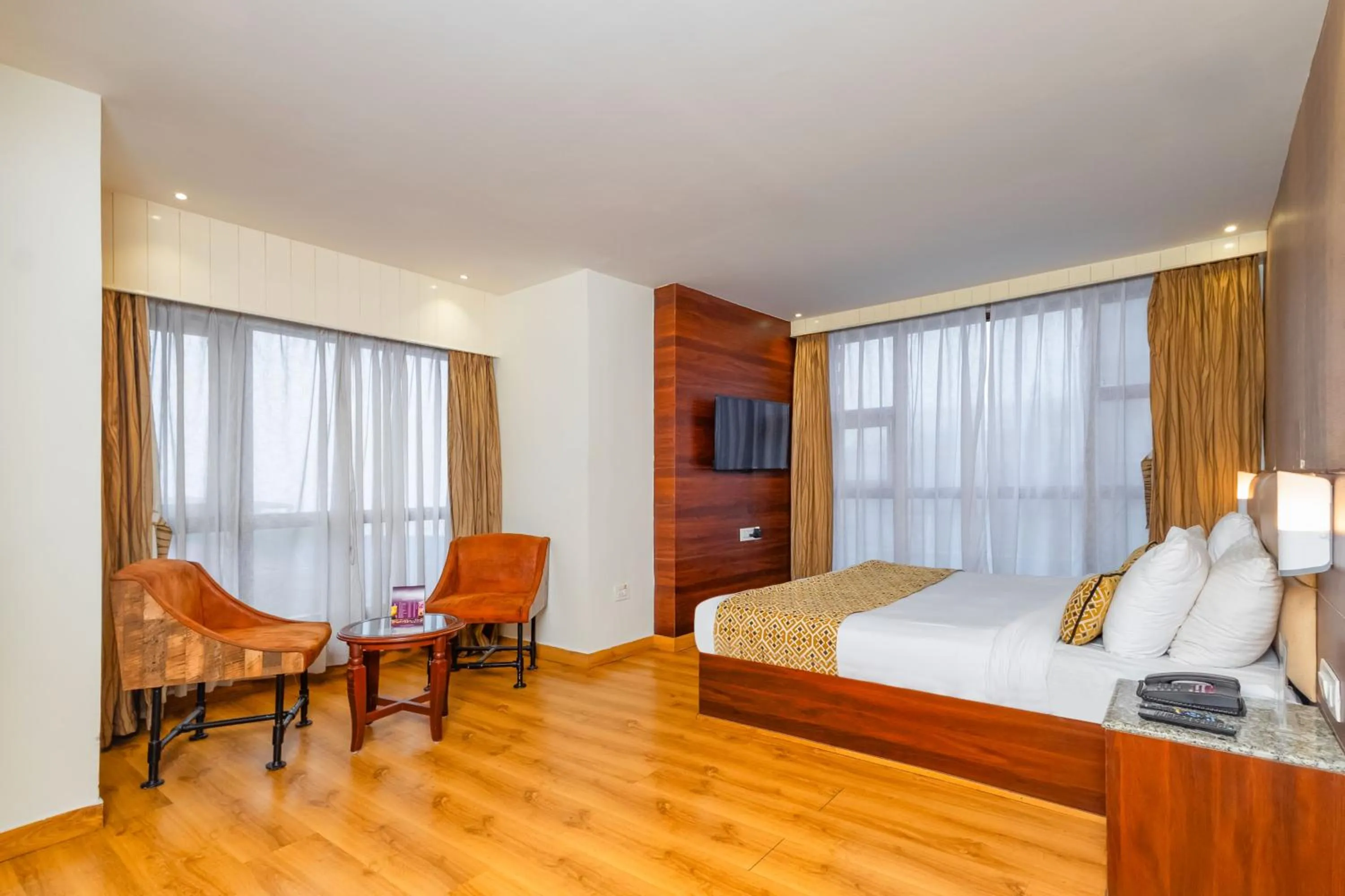 Bed in Sumitel Vista 800m from Mall Road