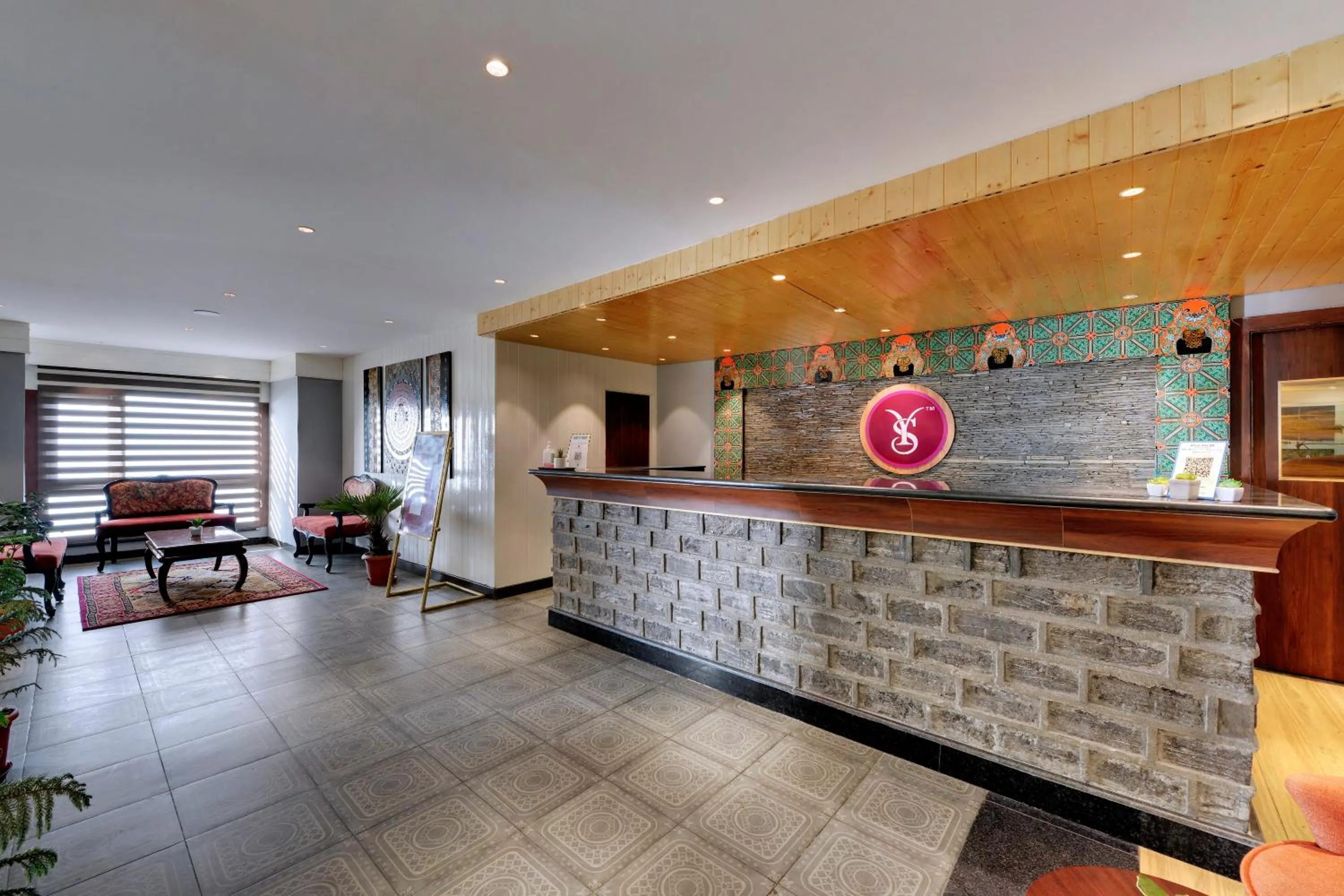 Lobby or reception in Sumitel Vista 800m from Mall Road