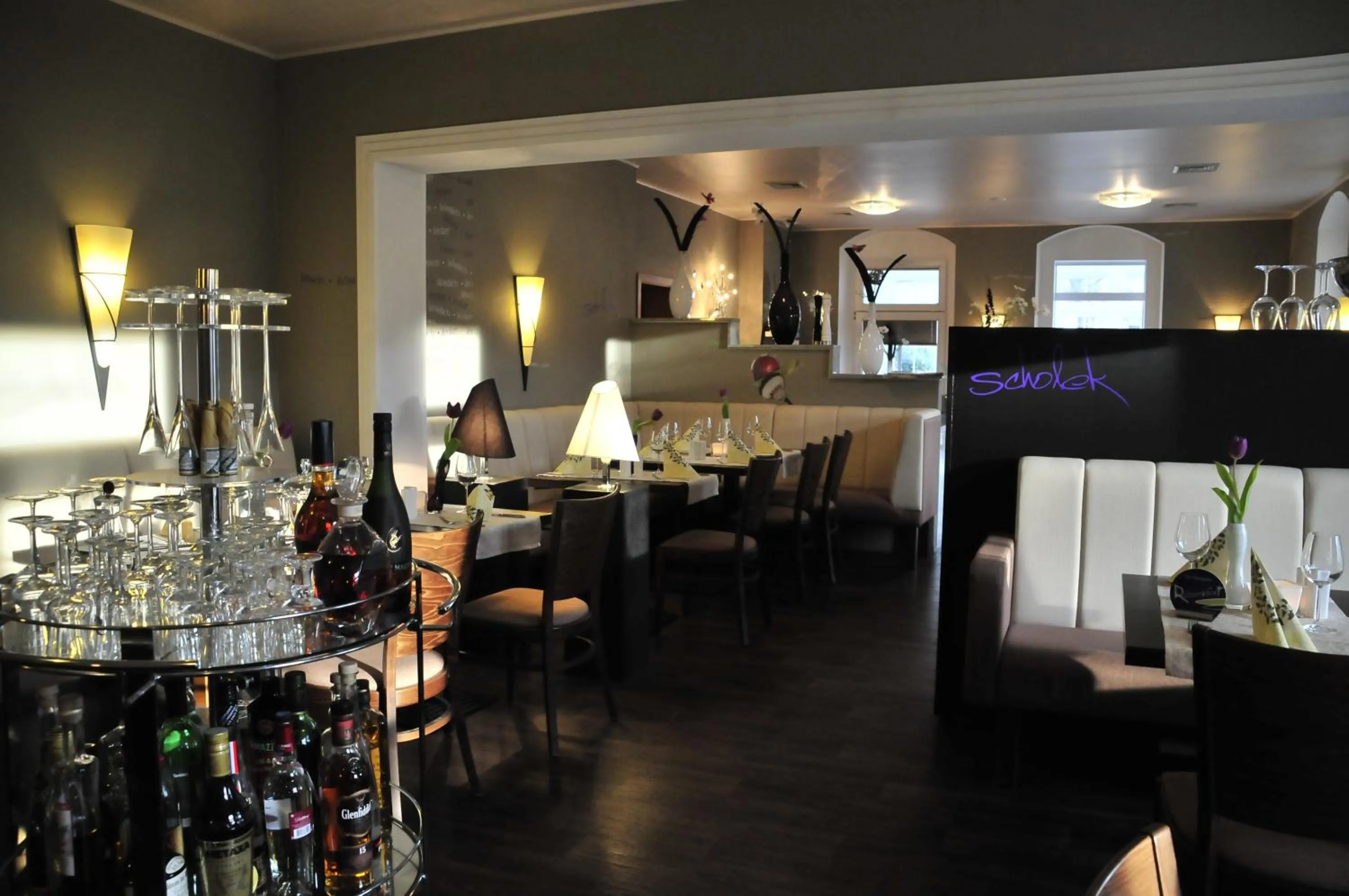 Restaurant/places to eat in Dresdner Hof