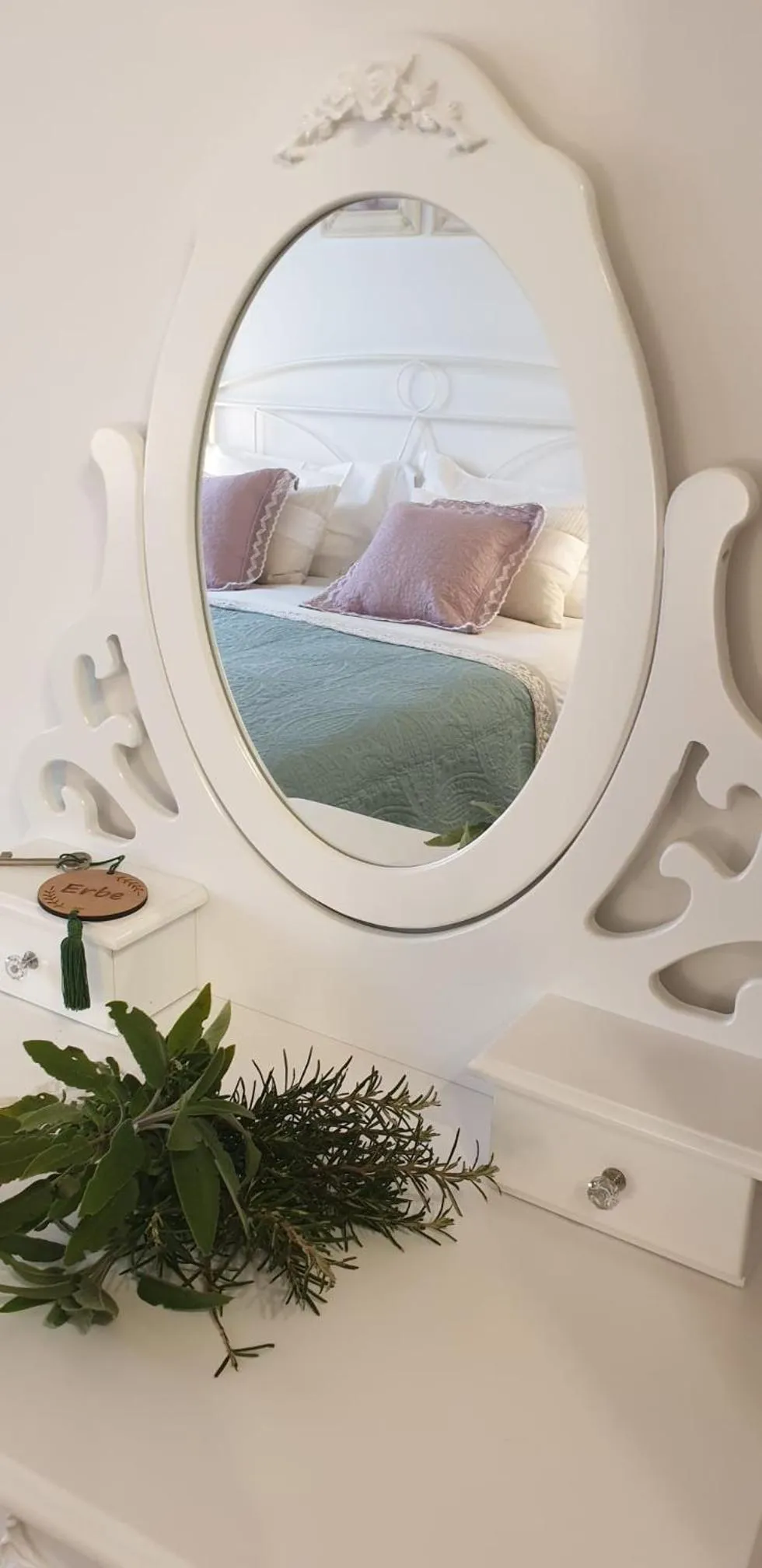 Decorative detail in Fonte Murata B&B