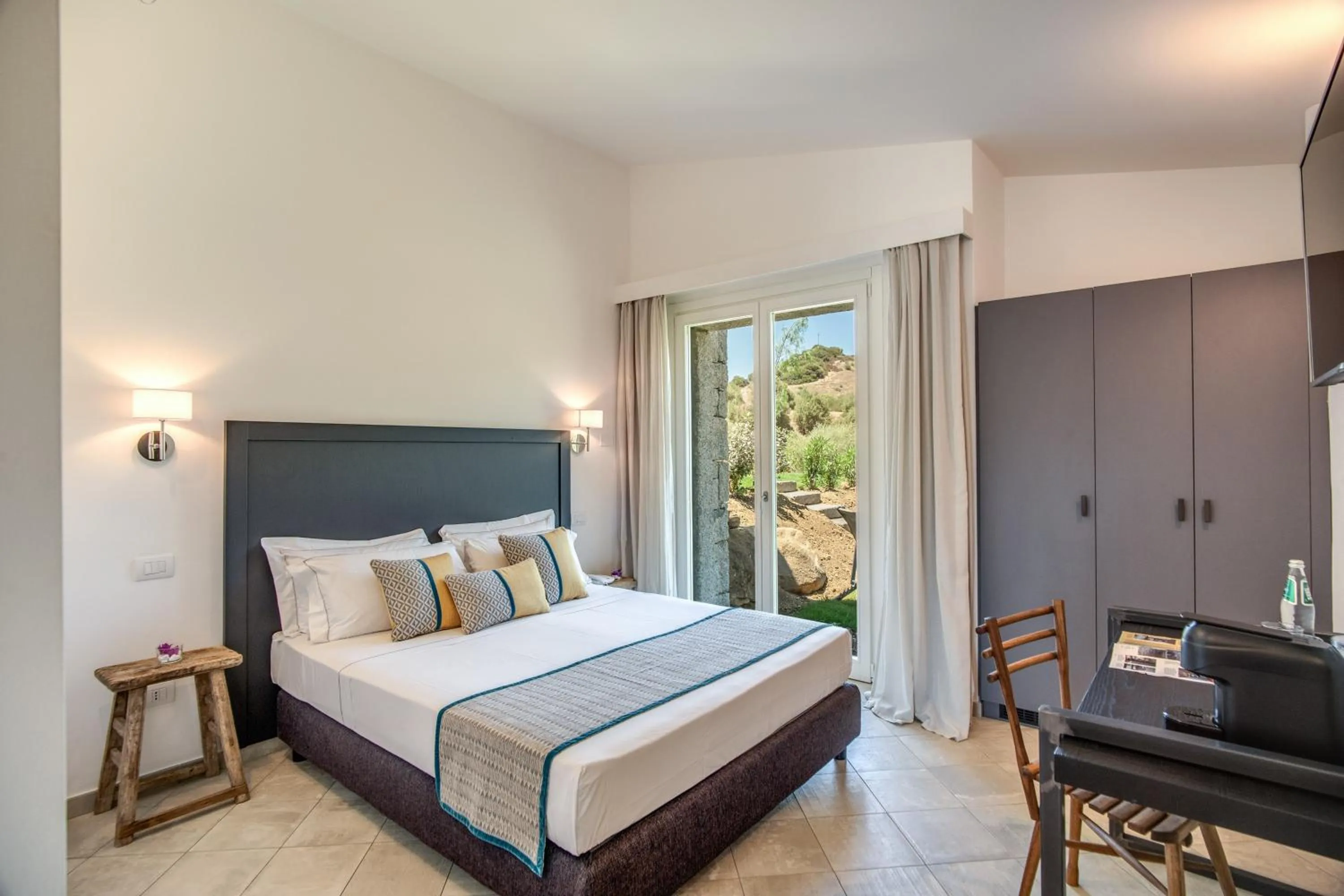 Bed in Cala Sinzias Resort