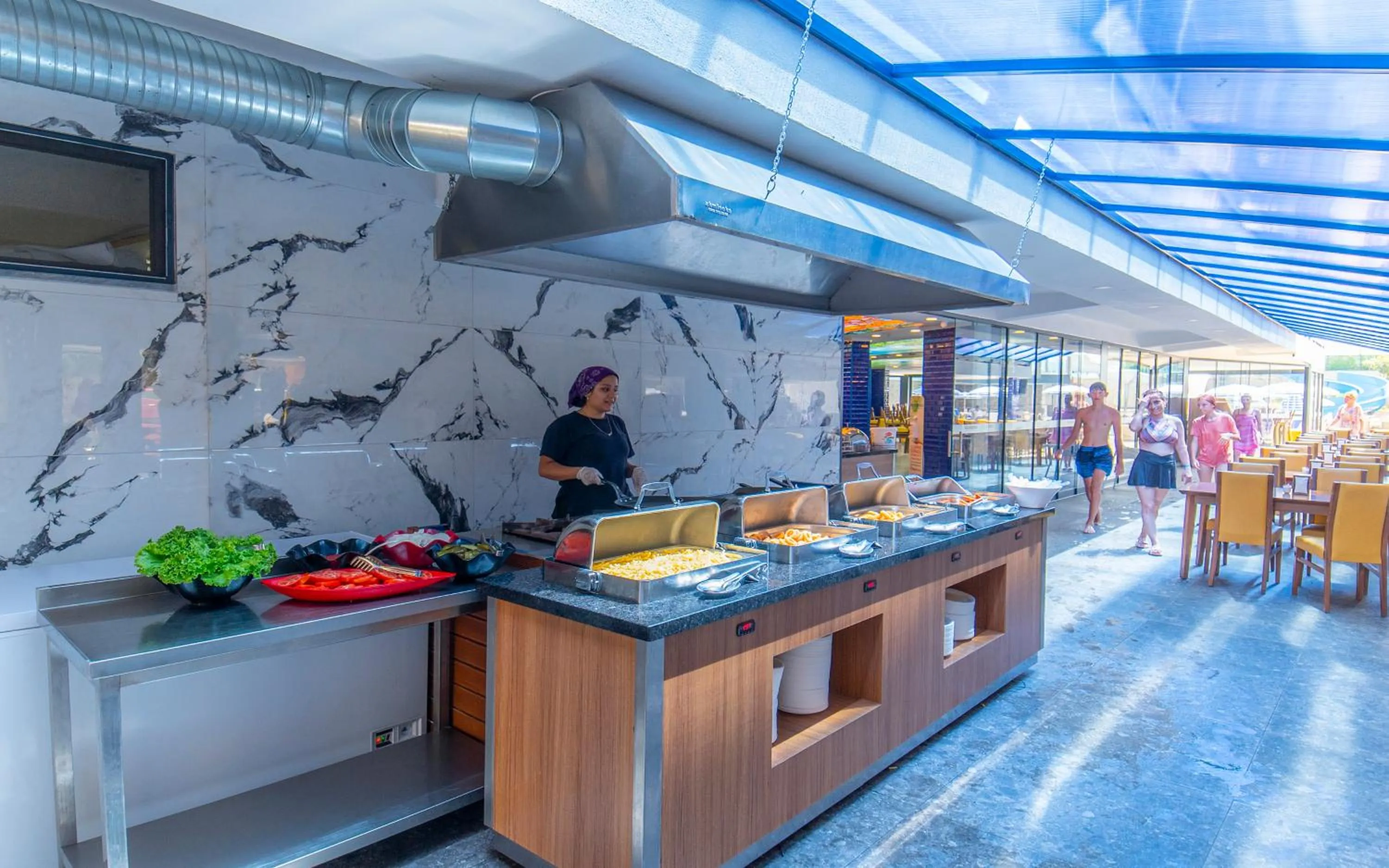 Restaurant/places to eat in Relax Beach Hotel