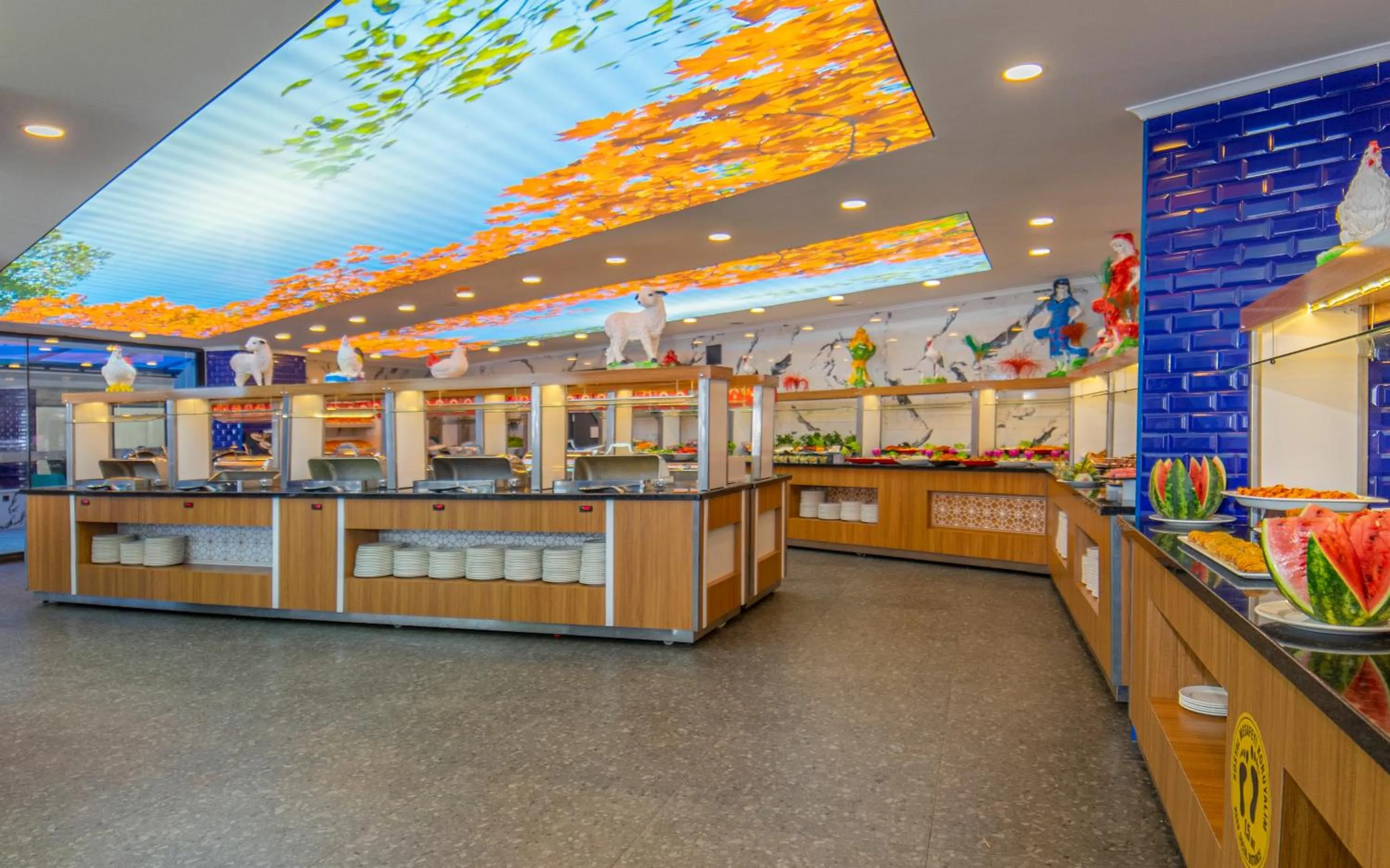 Restaurant/places to eat in Relax Beach Hotel