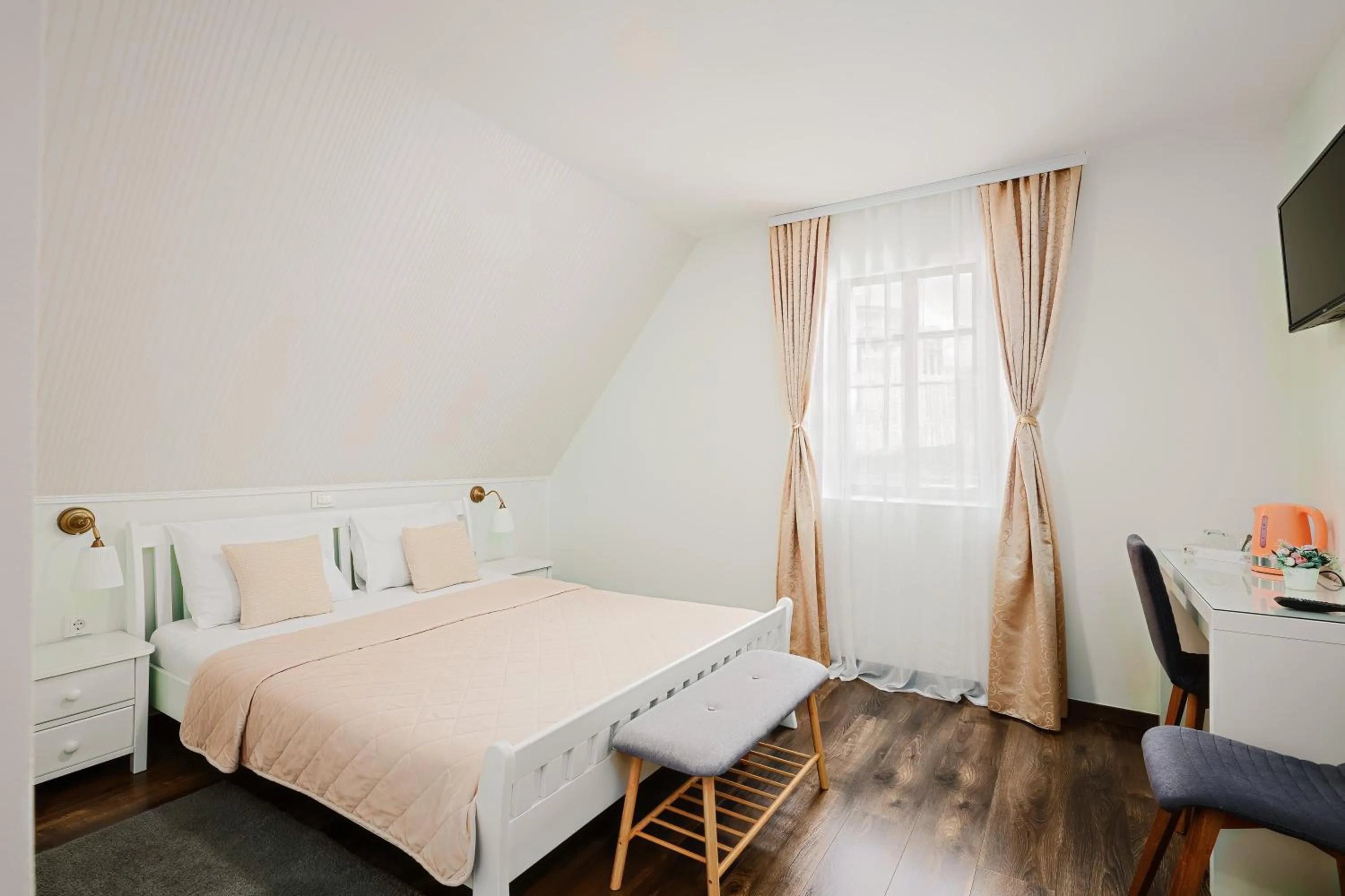 Bed in Green lakes house 2