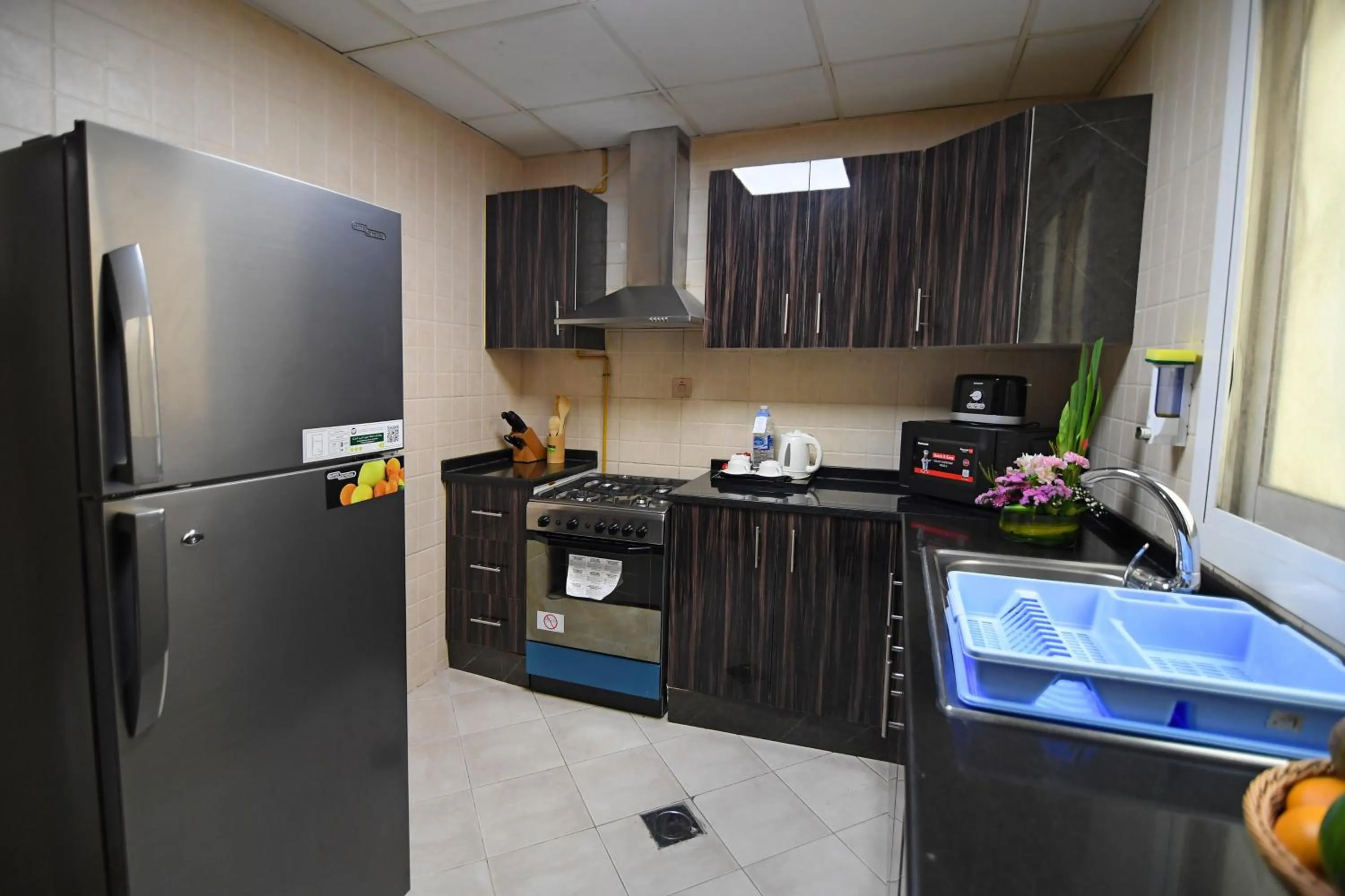 Kitchen or kitchenette in Emirates Stars Hotel Apartments Dubai