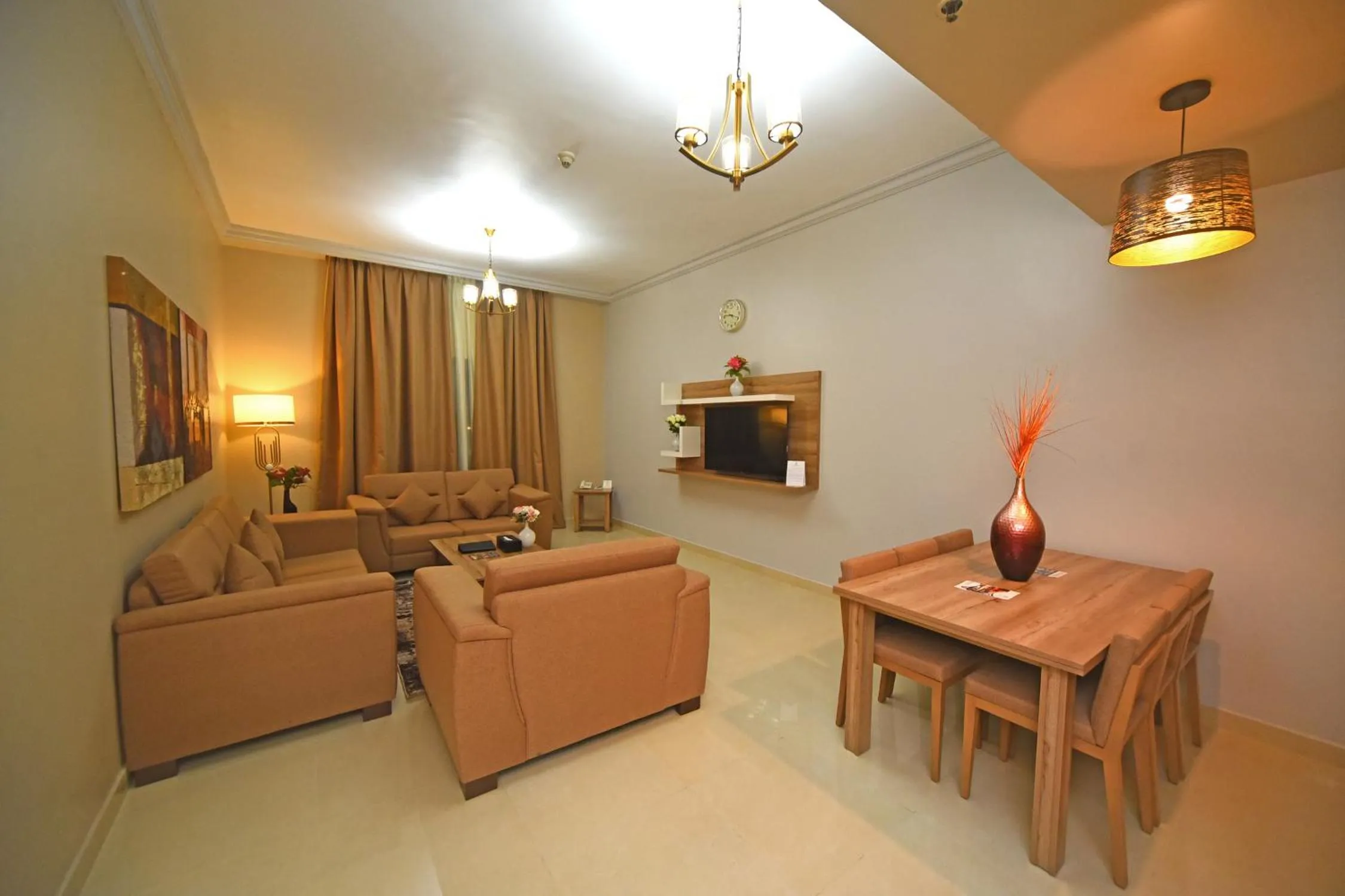 Property building in Emirates Stars Hotel Apartments Dubai