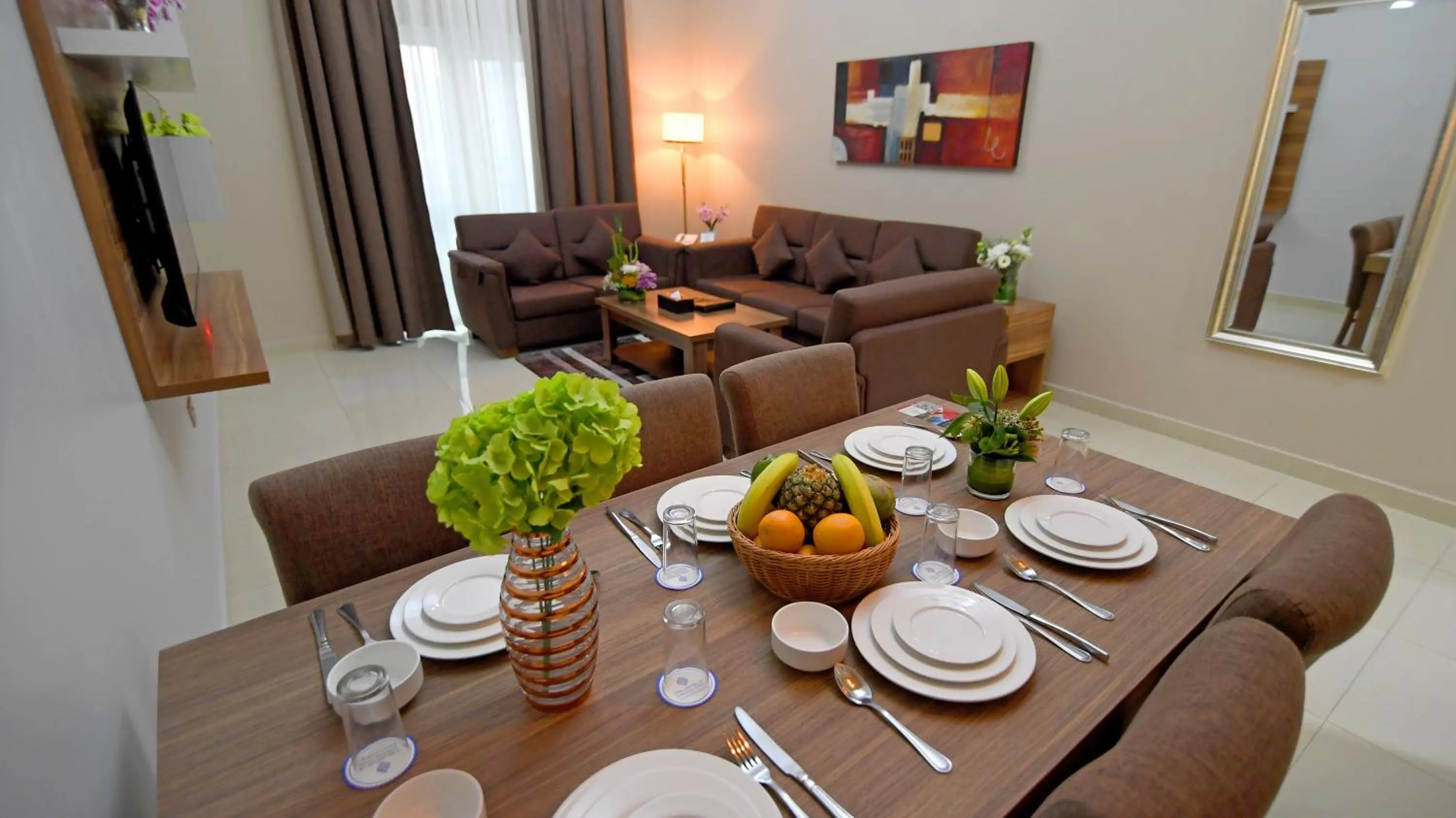 Dining area in Emirates Stars Hotel Apartments Dubai