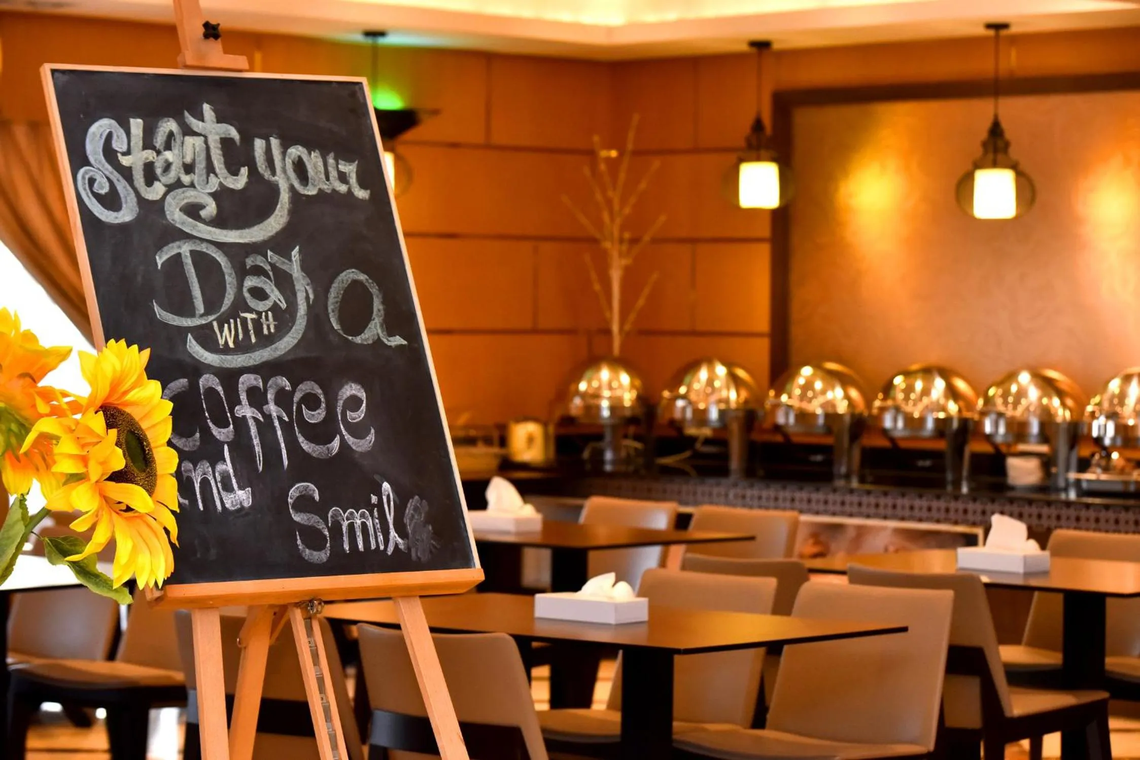 Restaurant/places to eat in Emirates Stars Hotel Apartments Dubai