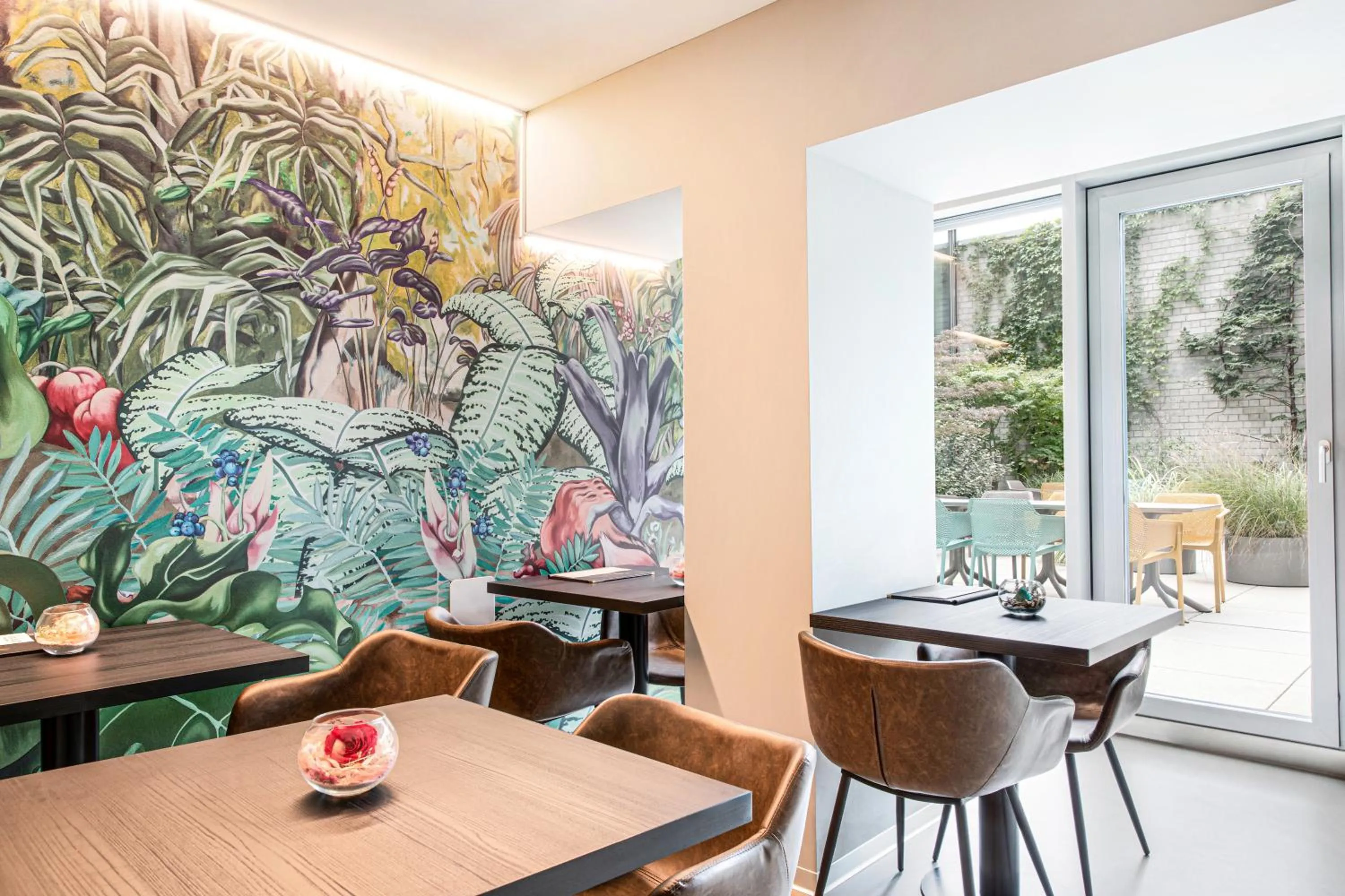 VISIONAPARTMENTS Basel - contactless check-in