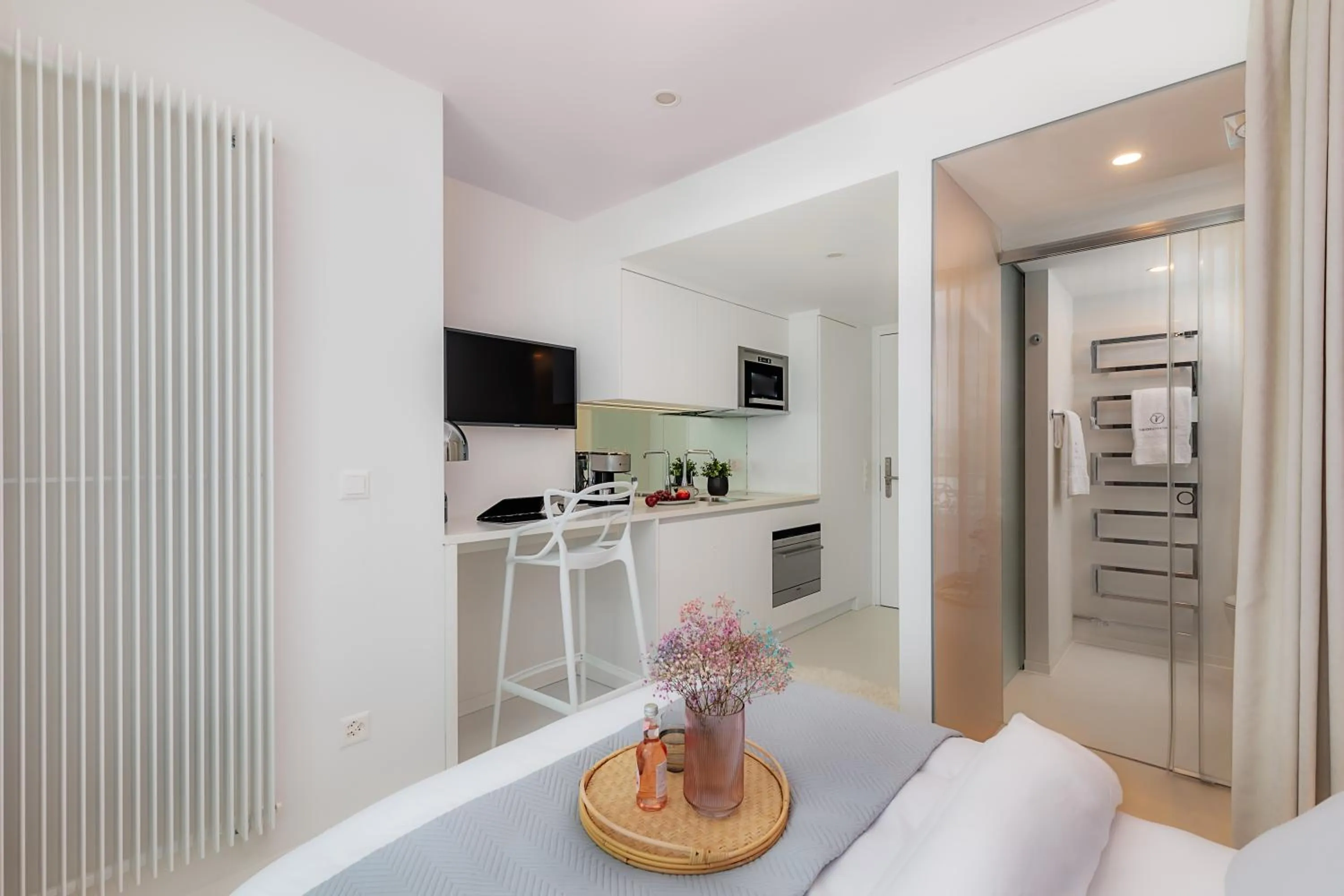 Kitchen or kitchenette in VISIONAPARTMENTS Basel - contactless check-in