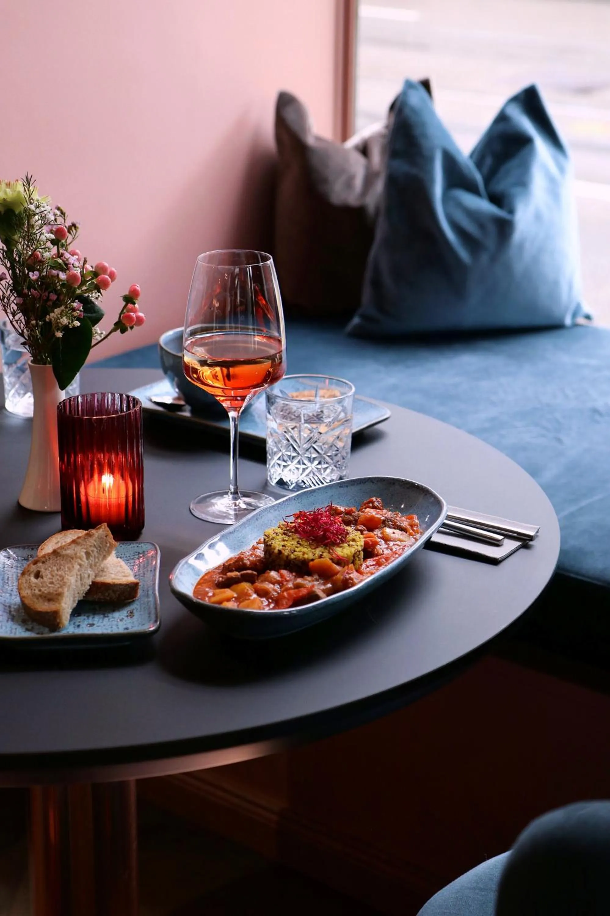 VISIONAPARTMENTS Basel - contactless check-in