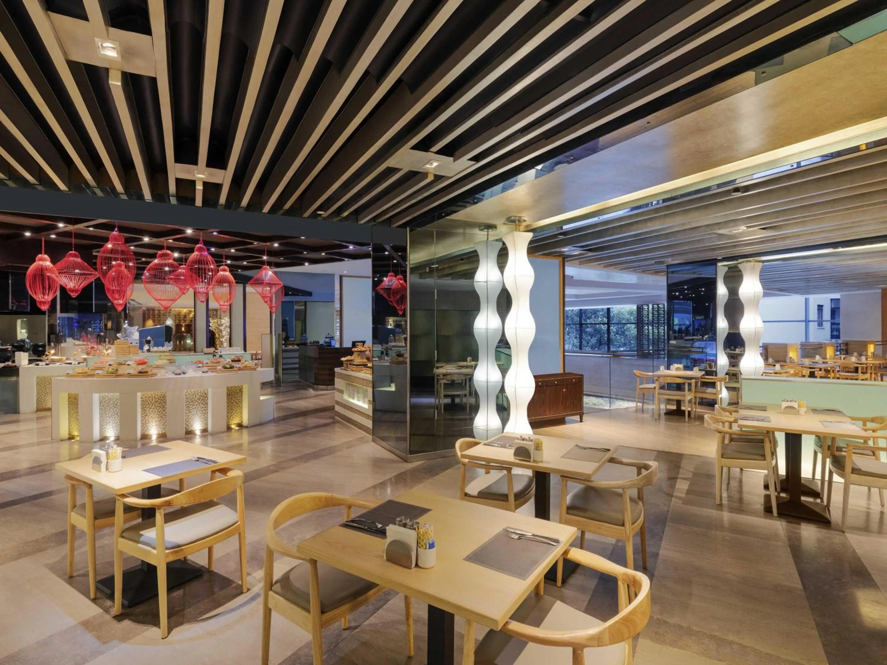 Restaurant/places to eat in Swissôtel Grand Shanghai