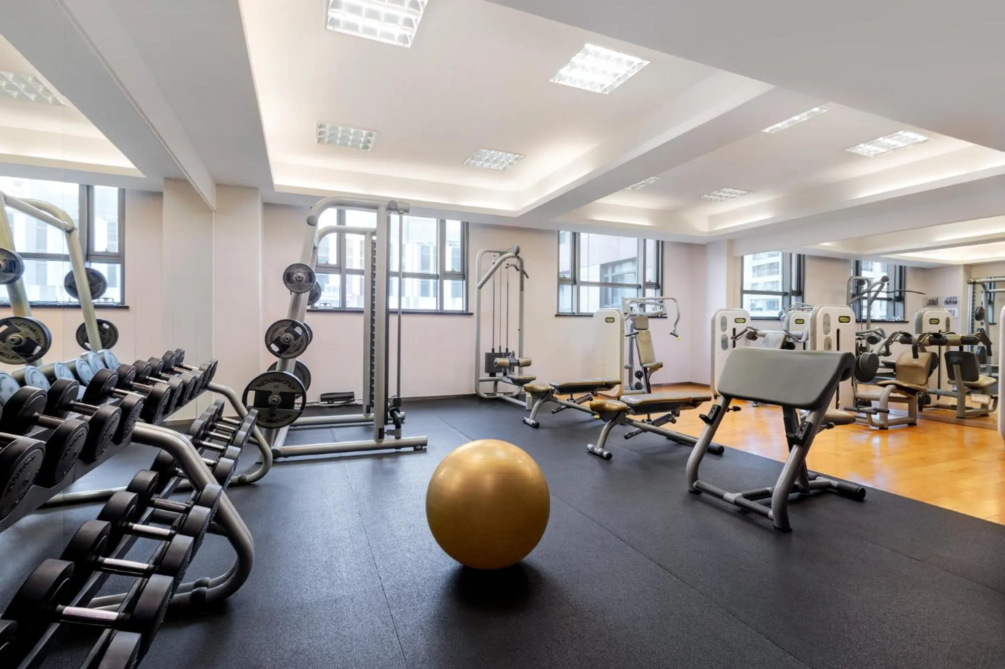 Fitness centre/facilities in Swissôtel Grand Shanghai