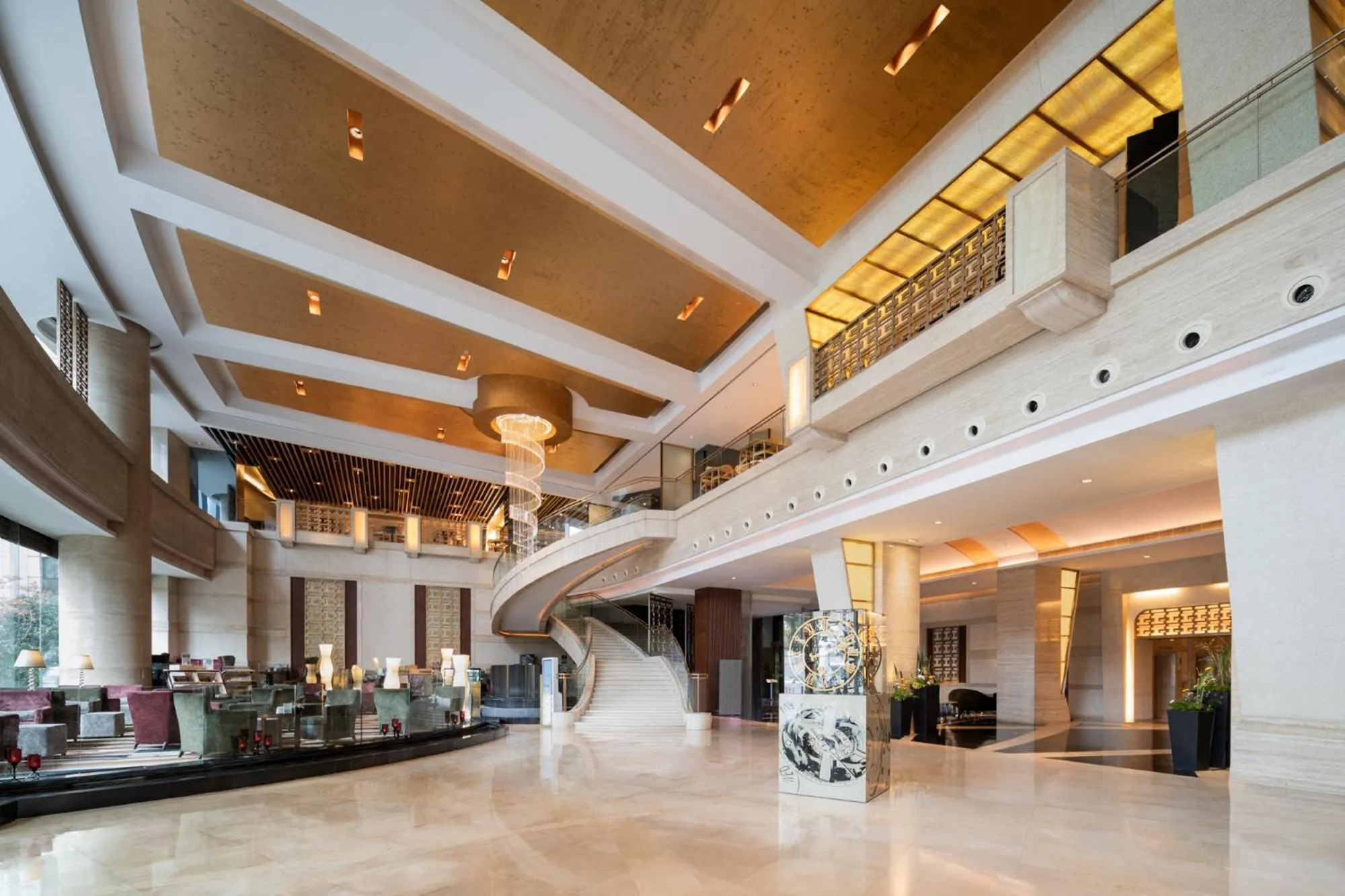 Lobby or reception in Swissôtel Grand Shanghai