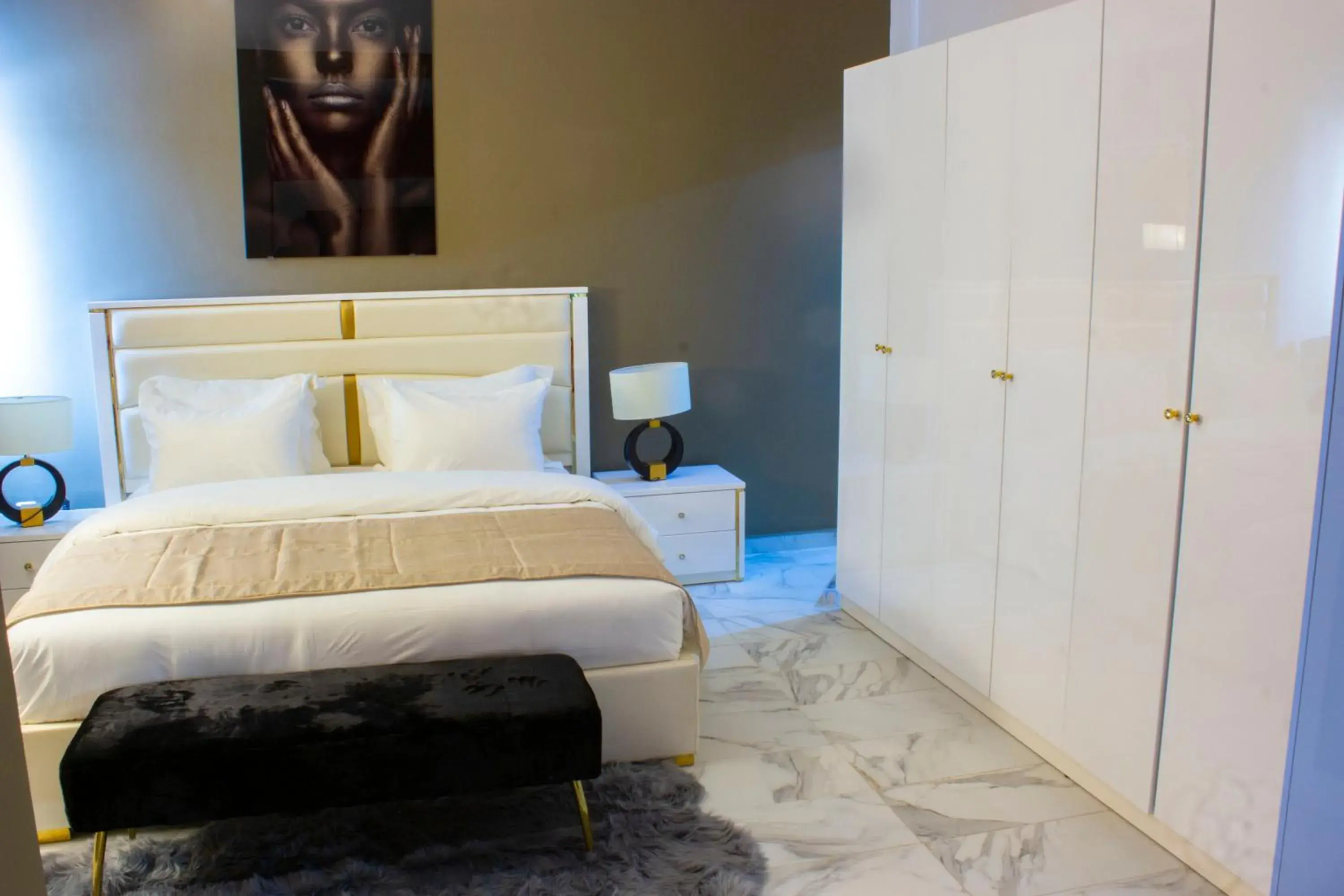 King Suite - single occupancy in MERINA HOTEL King Suite - single occupancy in MERINA HOTEL