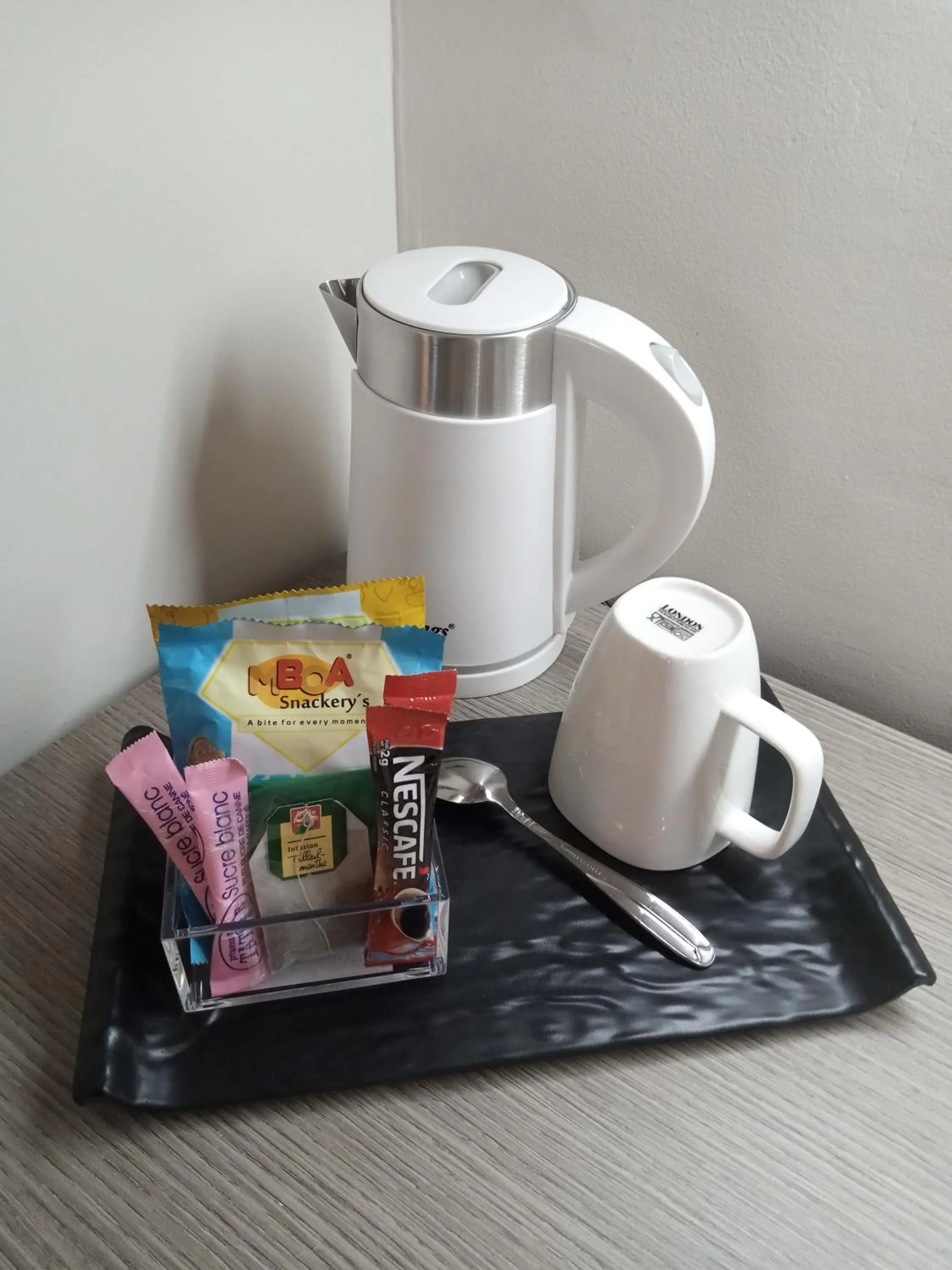 Coffee/tea facilities in MERINA HOTEL
