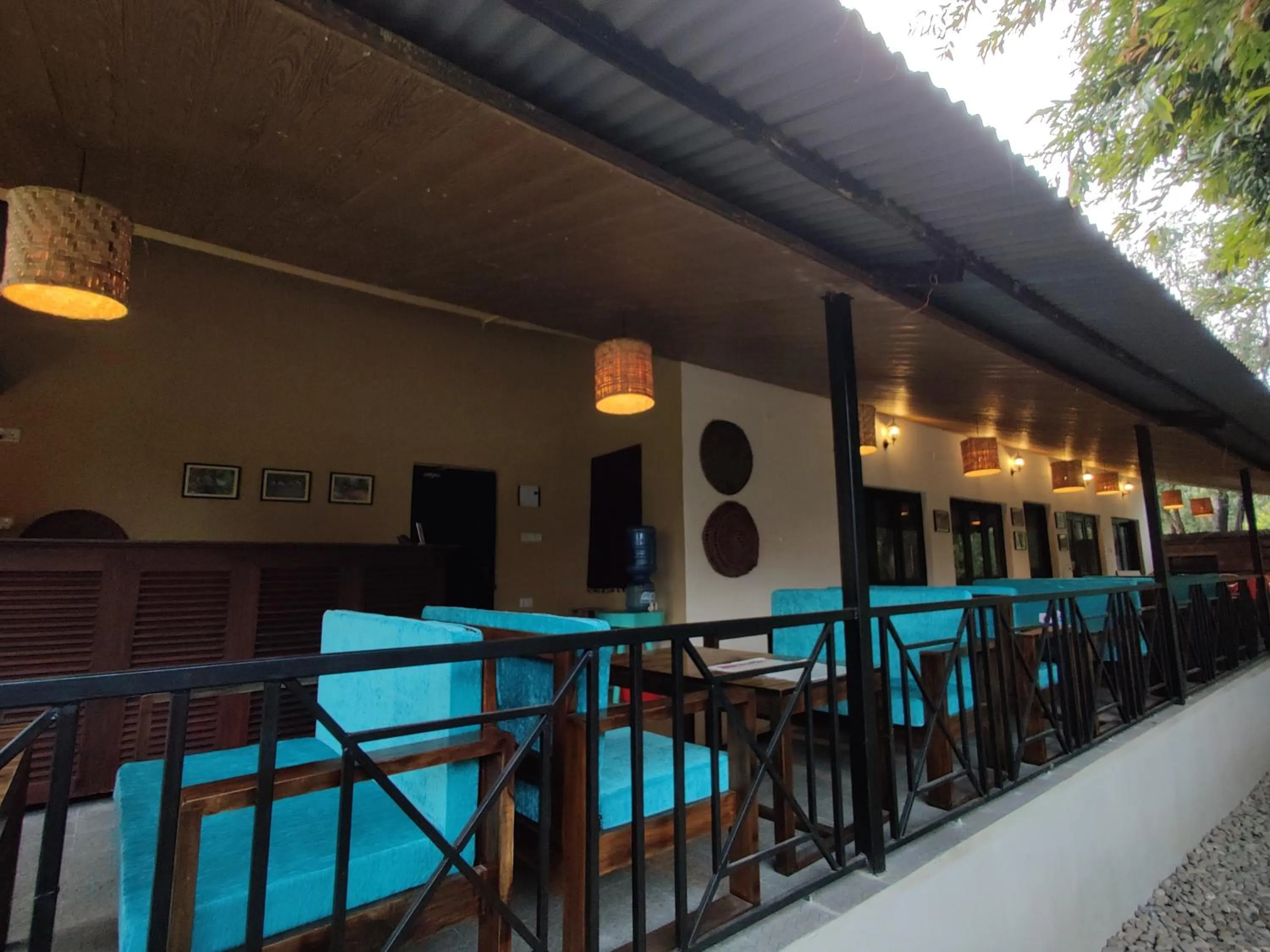 Restaurant/places to eat in Bardia Forest Resort
