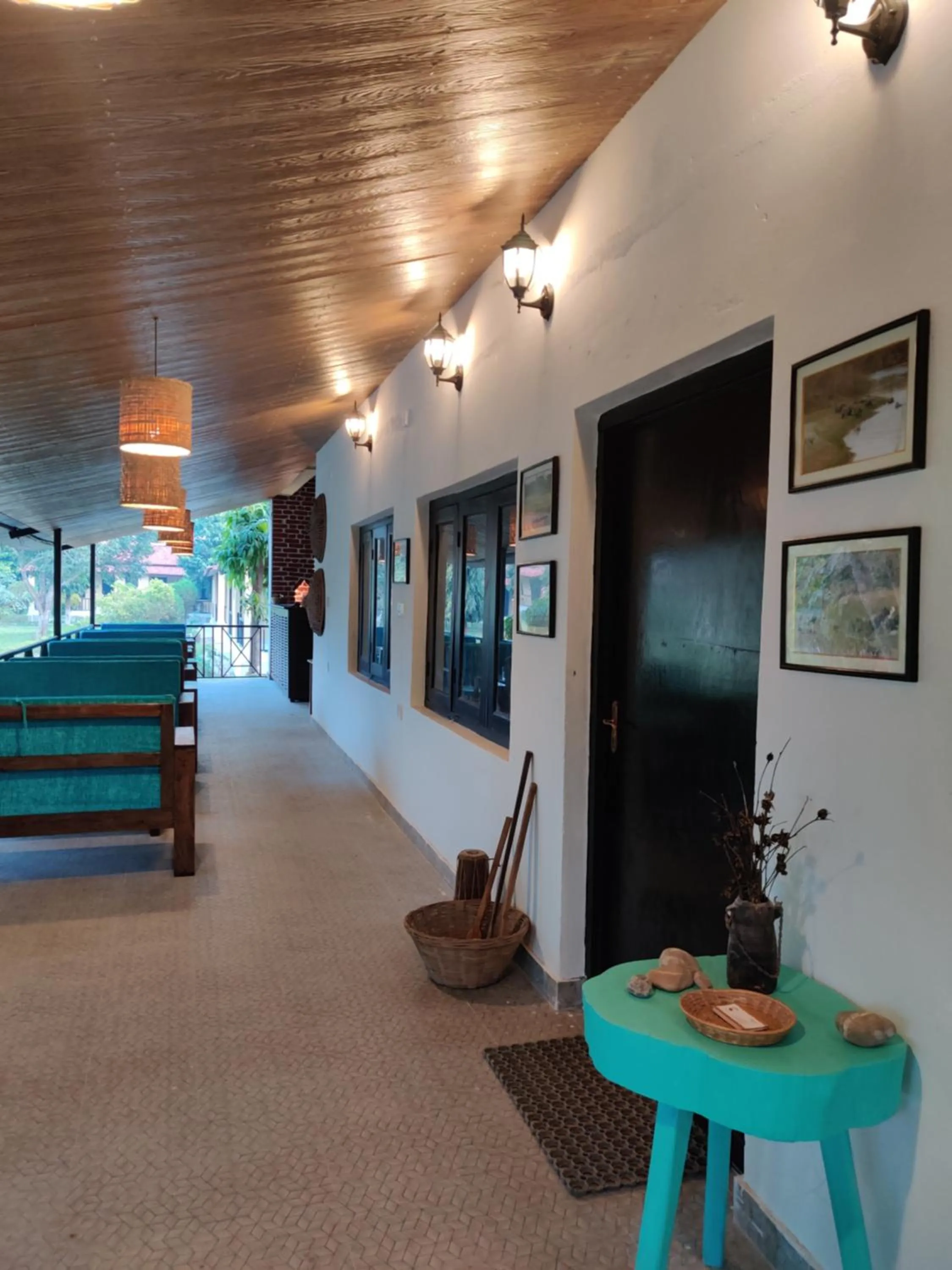 Restaurant/places to eat in Bardia Forest Resort