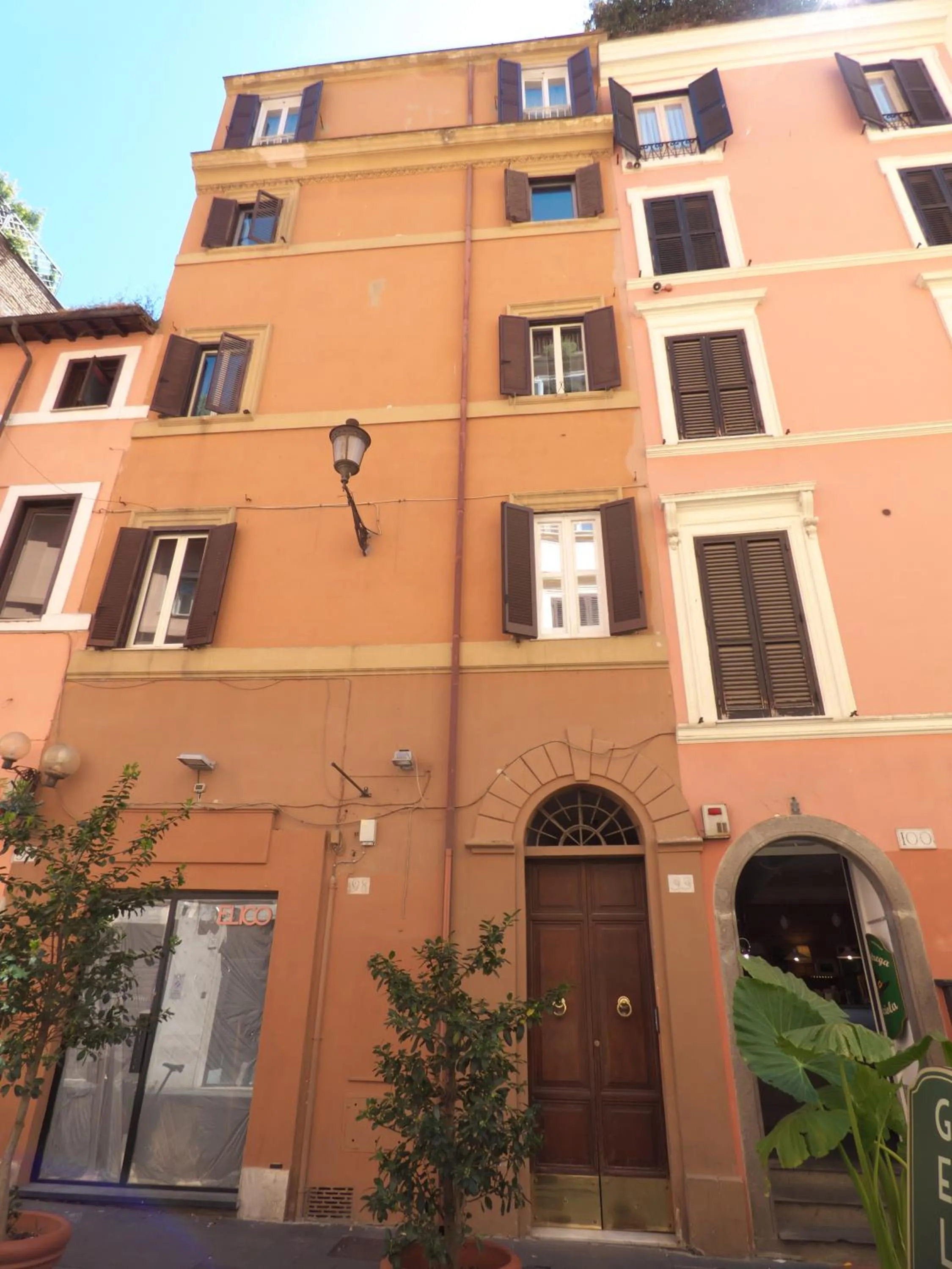 Vite 99 - Piazza di Spagna