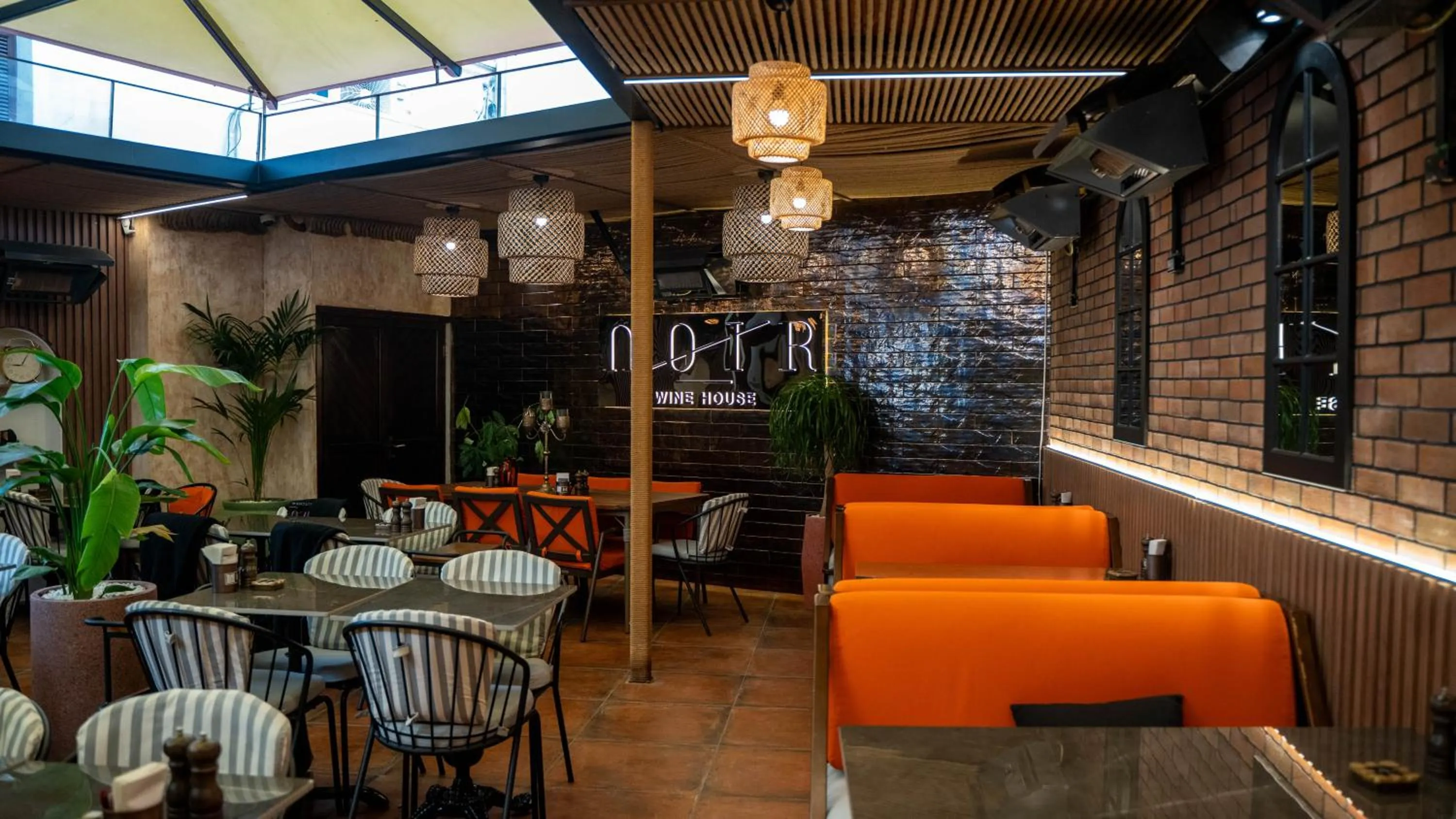 Restaurant/places to eat in BANDIRMA PALAS OTEL