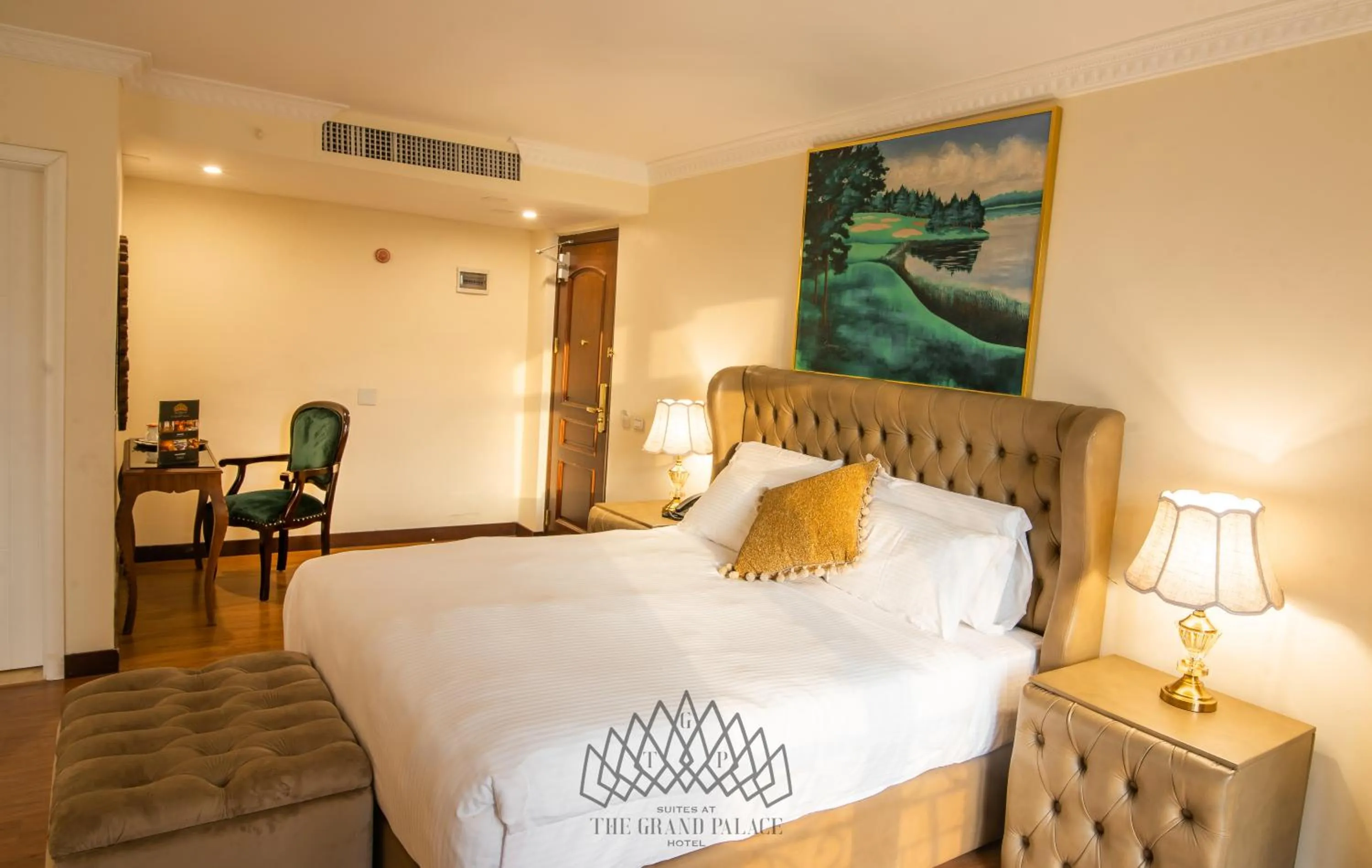 Bedroom, Bed in The Grand Palace Hotel